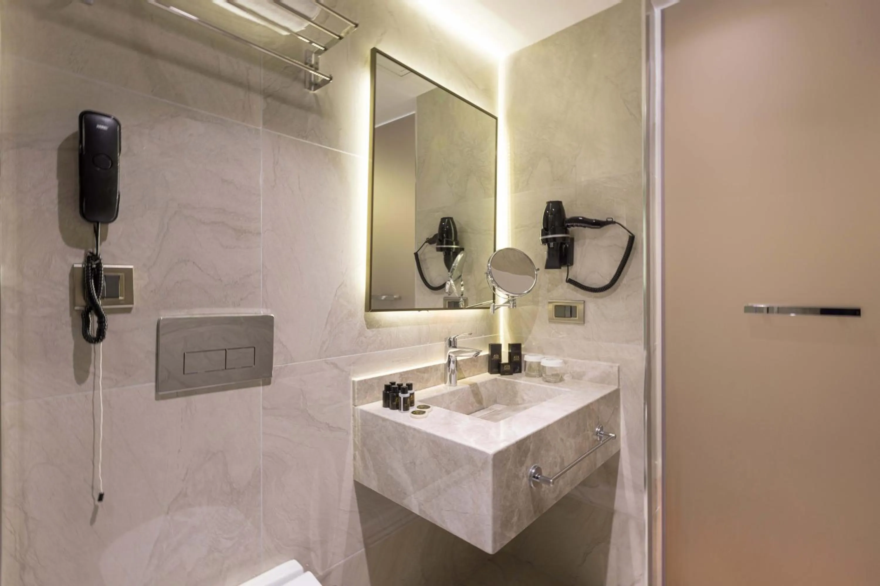 Shower in Great Fortune Concept Hotel
