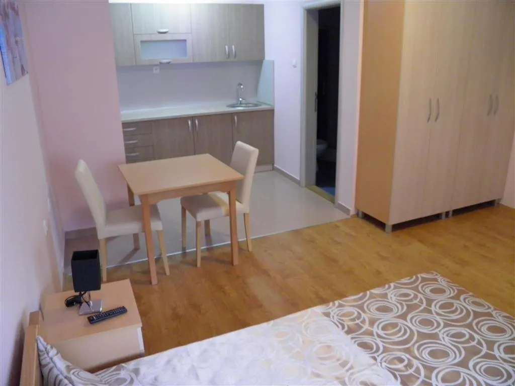 Bed in B&B Zmajevo Gnezdo 021