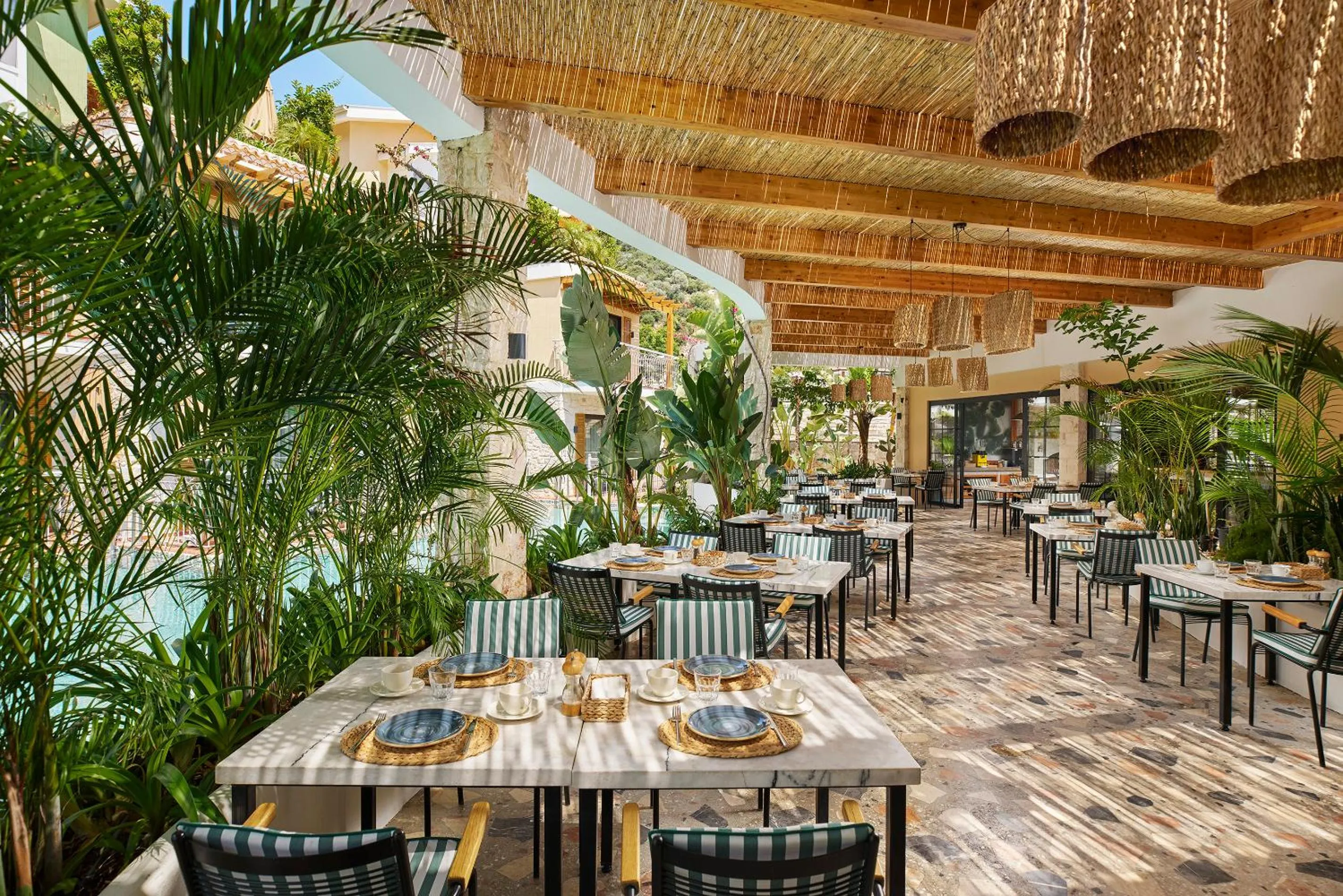 Restaurant/places to eat in La Boutique Maya