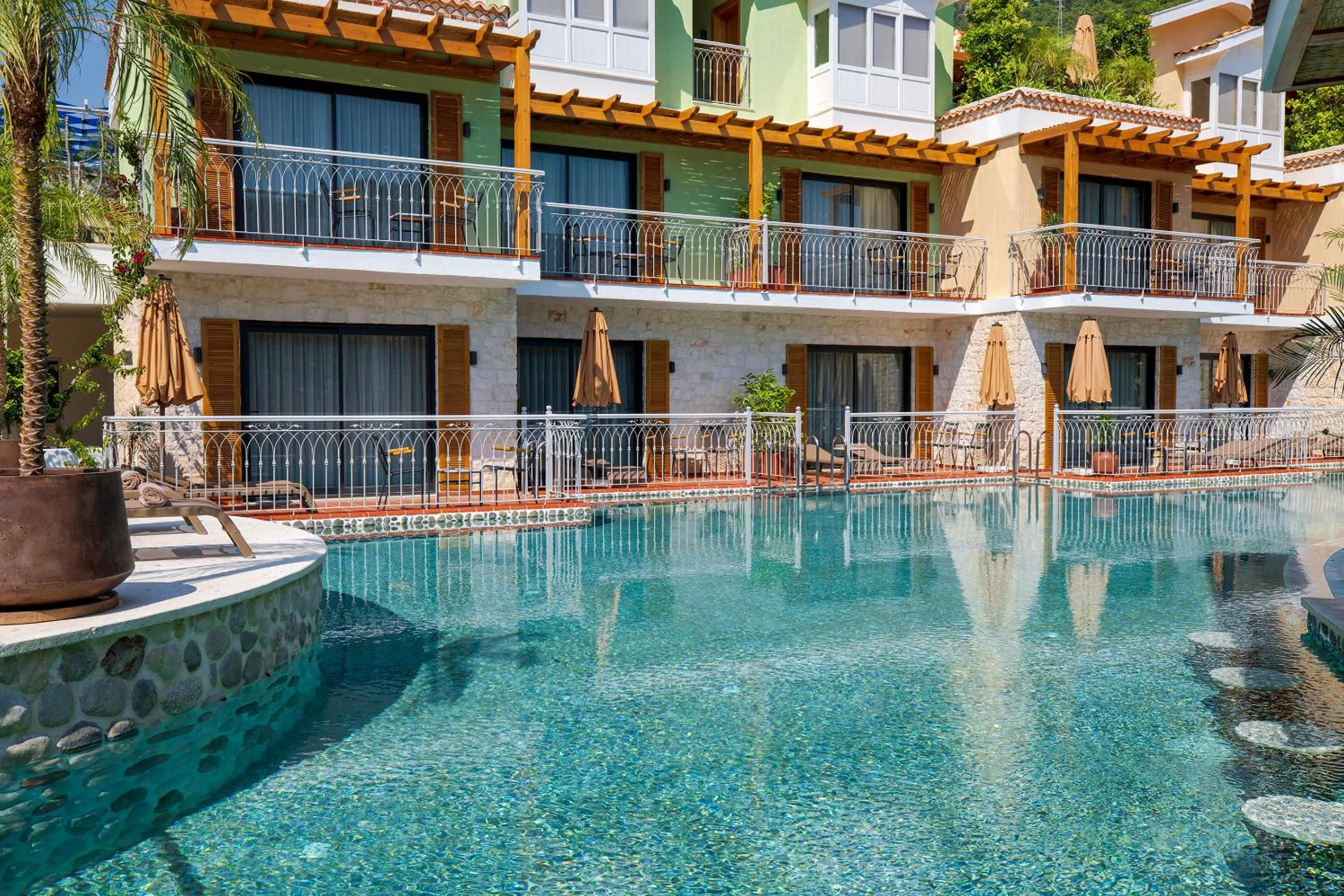 Swimming pool in La Boutique Maya