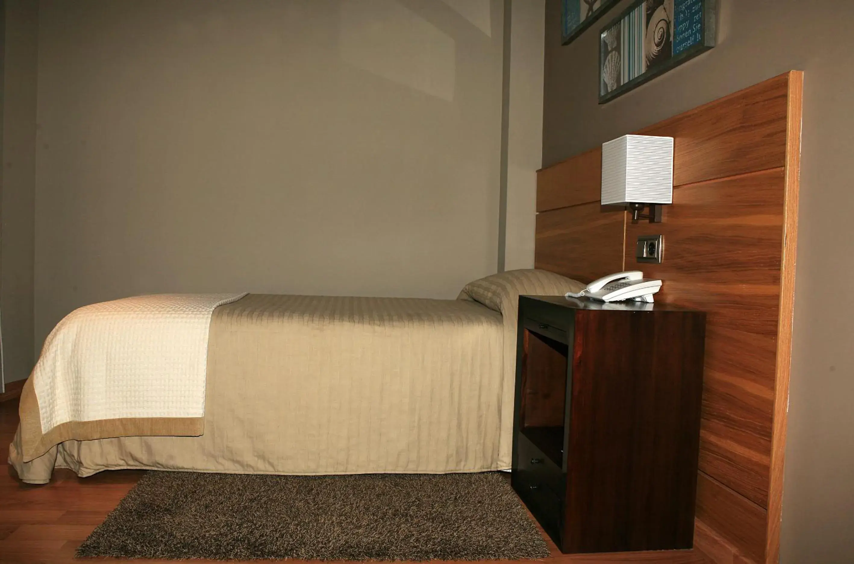 Single Room in Hotel Viento del Norte Single Room in Hotel Viento del Norte