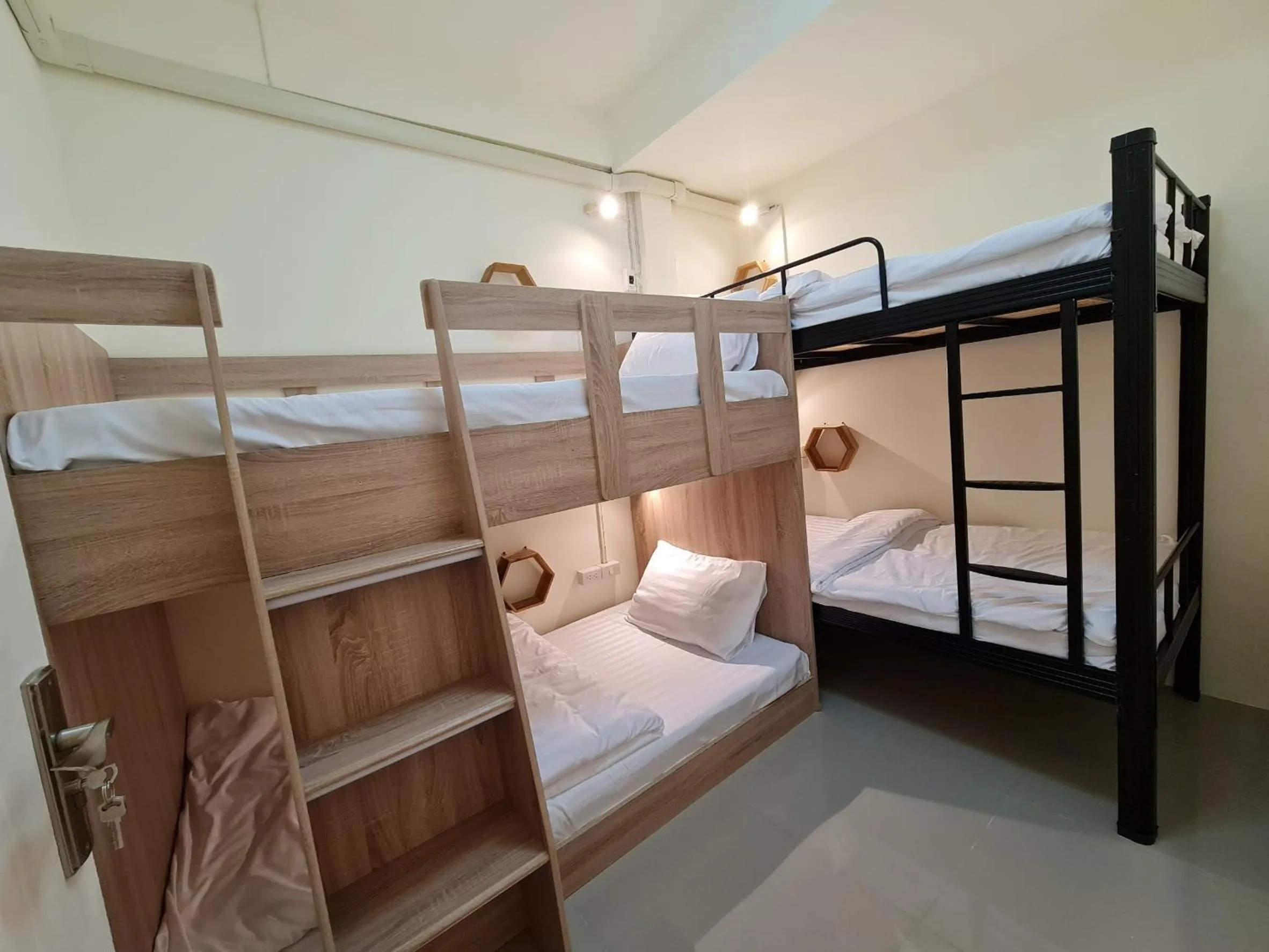 Photo of the whole room, Bed in De Chalet