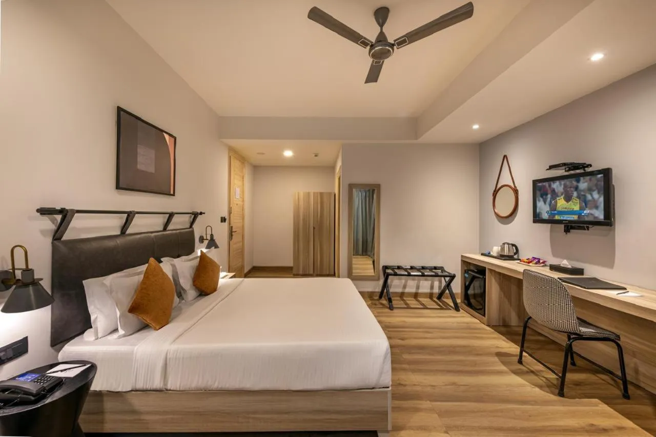 Bed in Comfort Inn Grand, Kaushambi