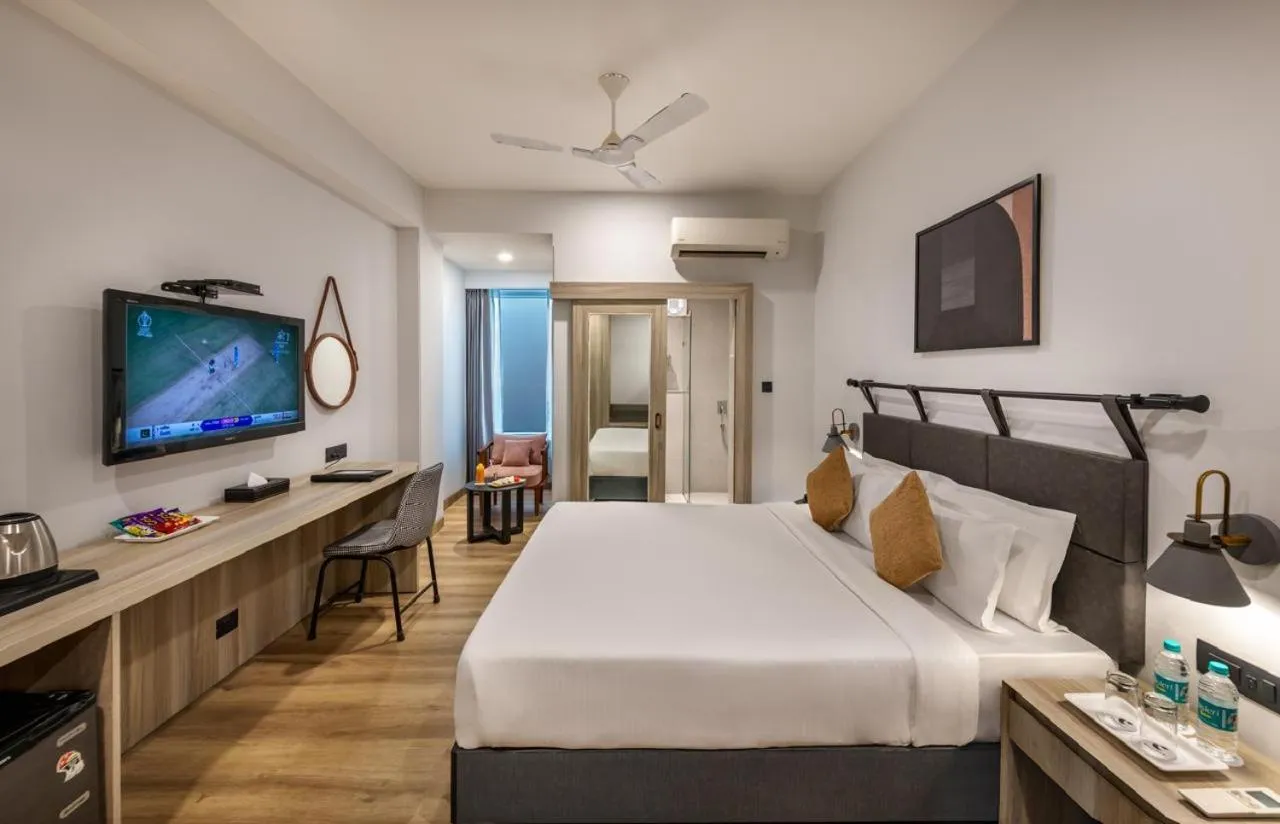 Bed in Comfort Inn Grand, Kaushambi