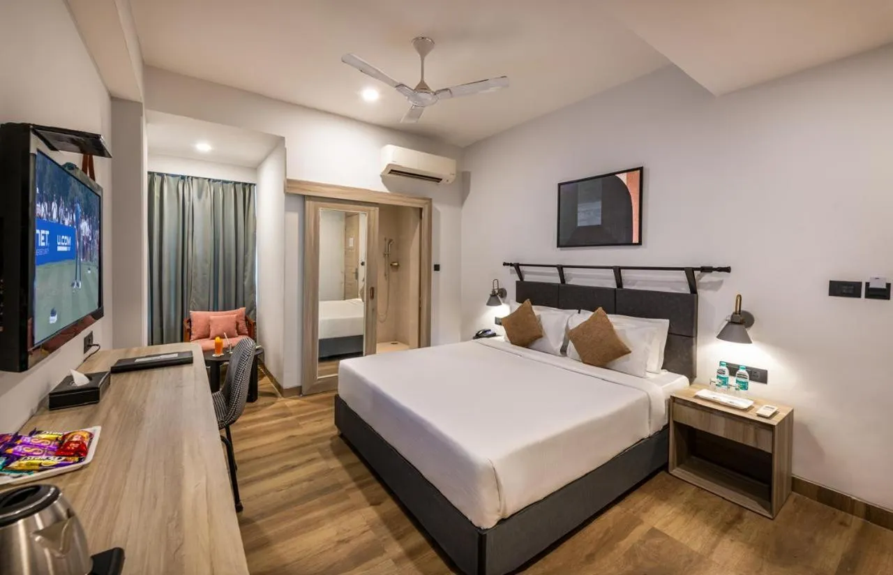 Bed in Comfort Inn Grand, Kaushambi