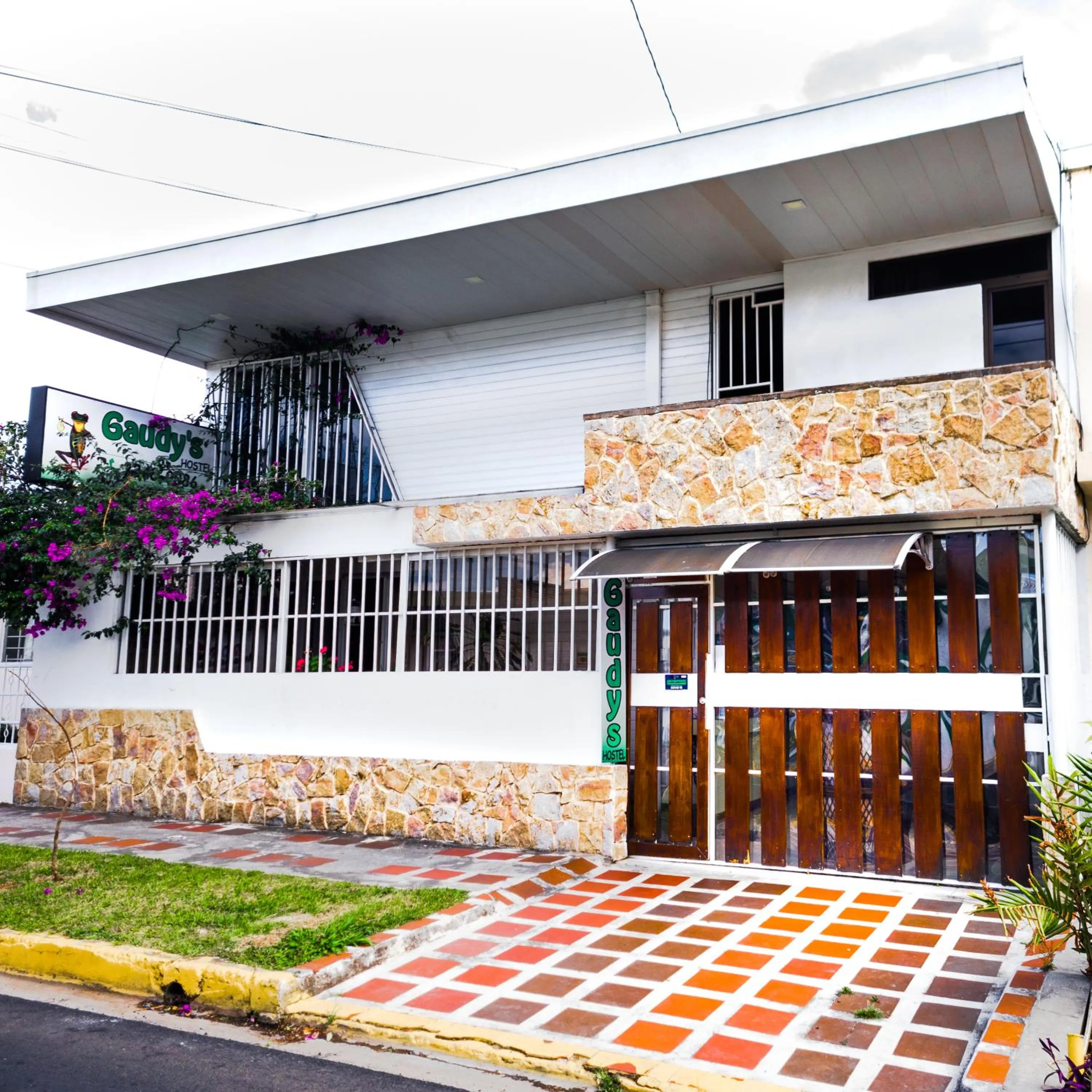 Property building in Gaudy's Hotel