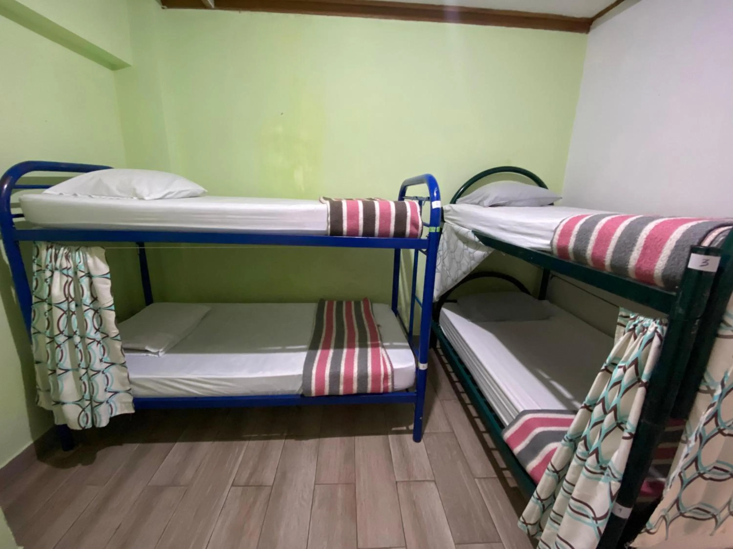 bunk bed, Bed in Gaudy's Hotel