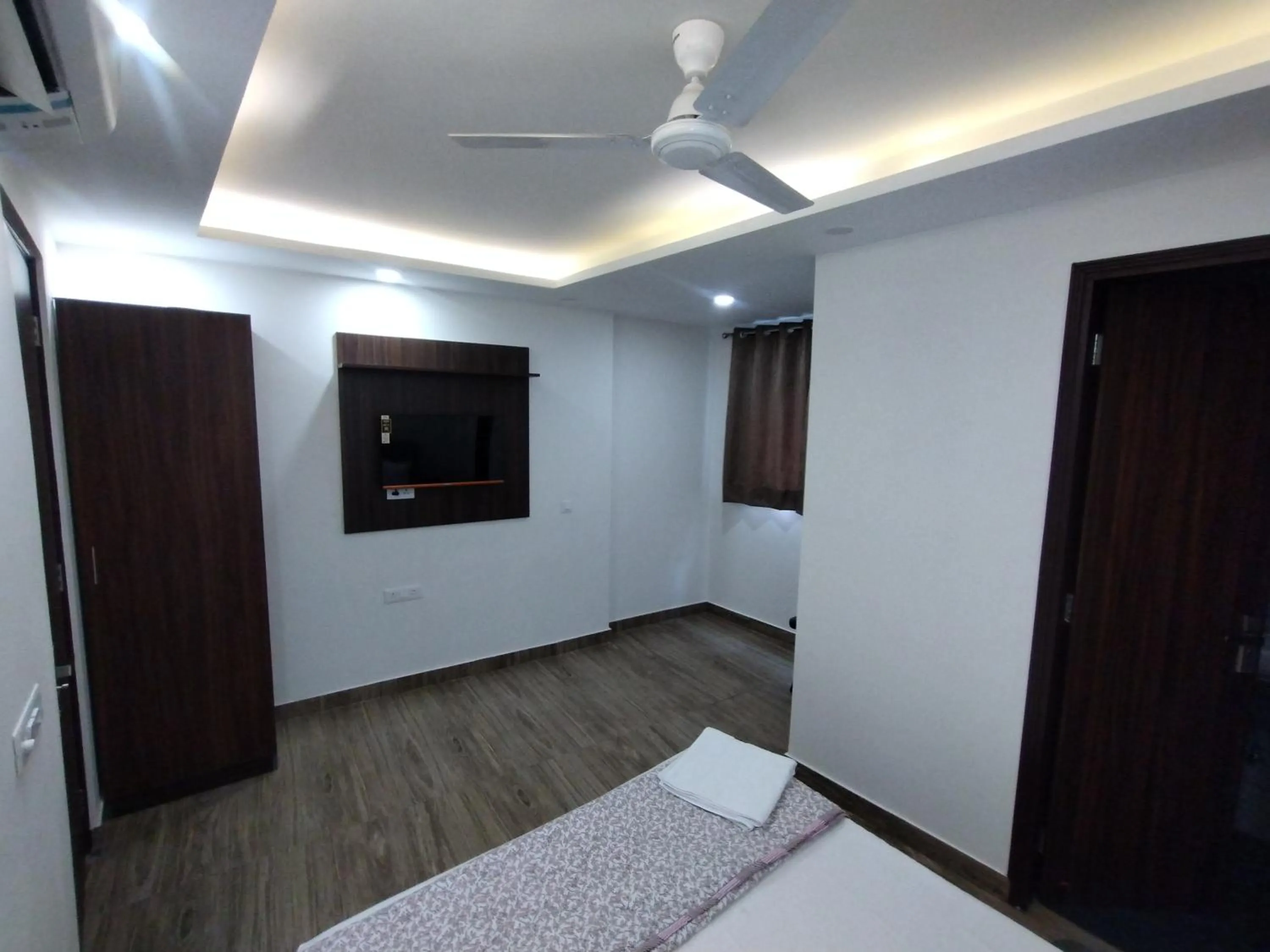 Photo of the whole room, Bed in Hotel Sunrise Ecostay