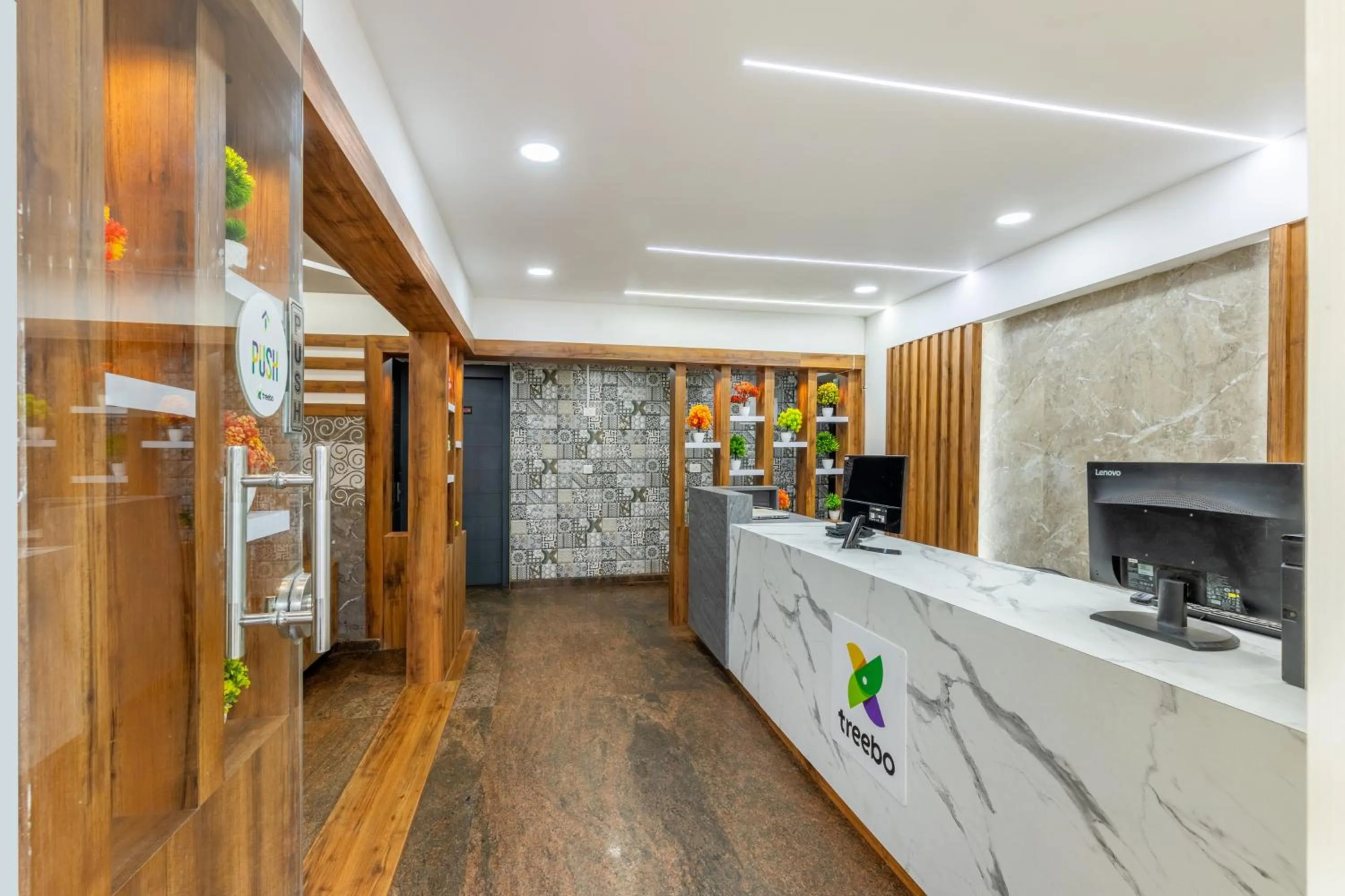 Lobby or reception in Treebo Sky City Grand, 5 Min From Mangalore Airport