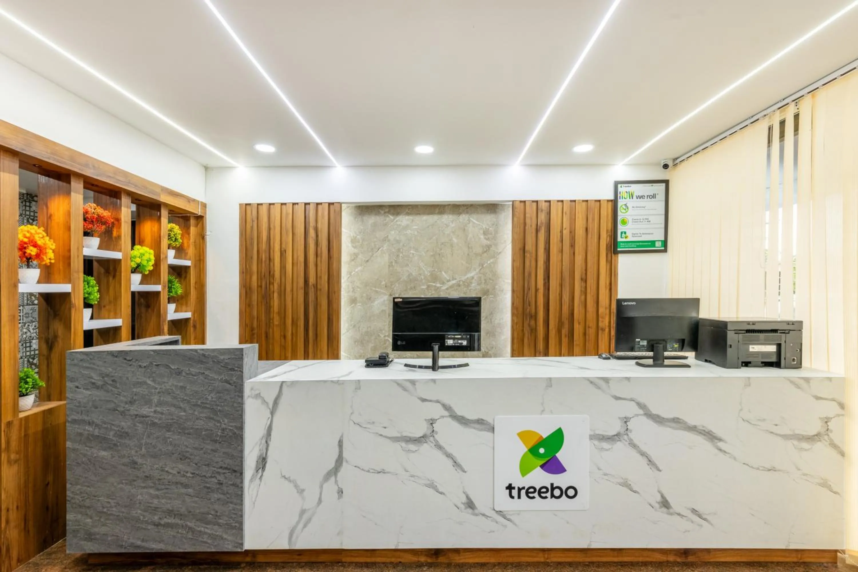 Lobby or reception in Treebo Sky City Grand, 5 Min From Mangalore Airport