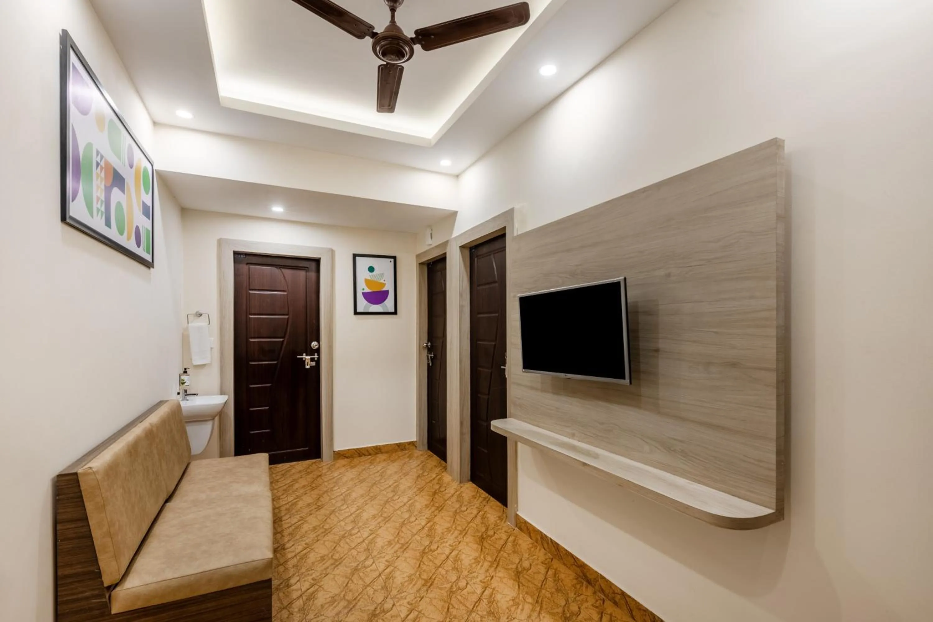 Bedroom in Treebo Sky City Grand, 5 Min From Mangalore Airport