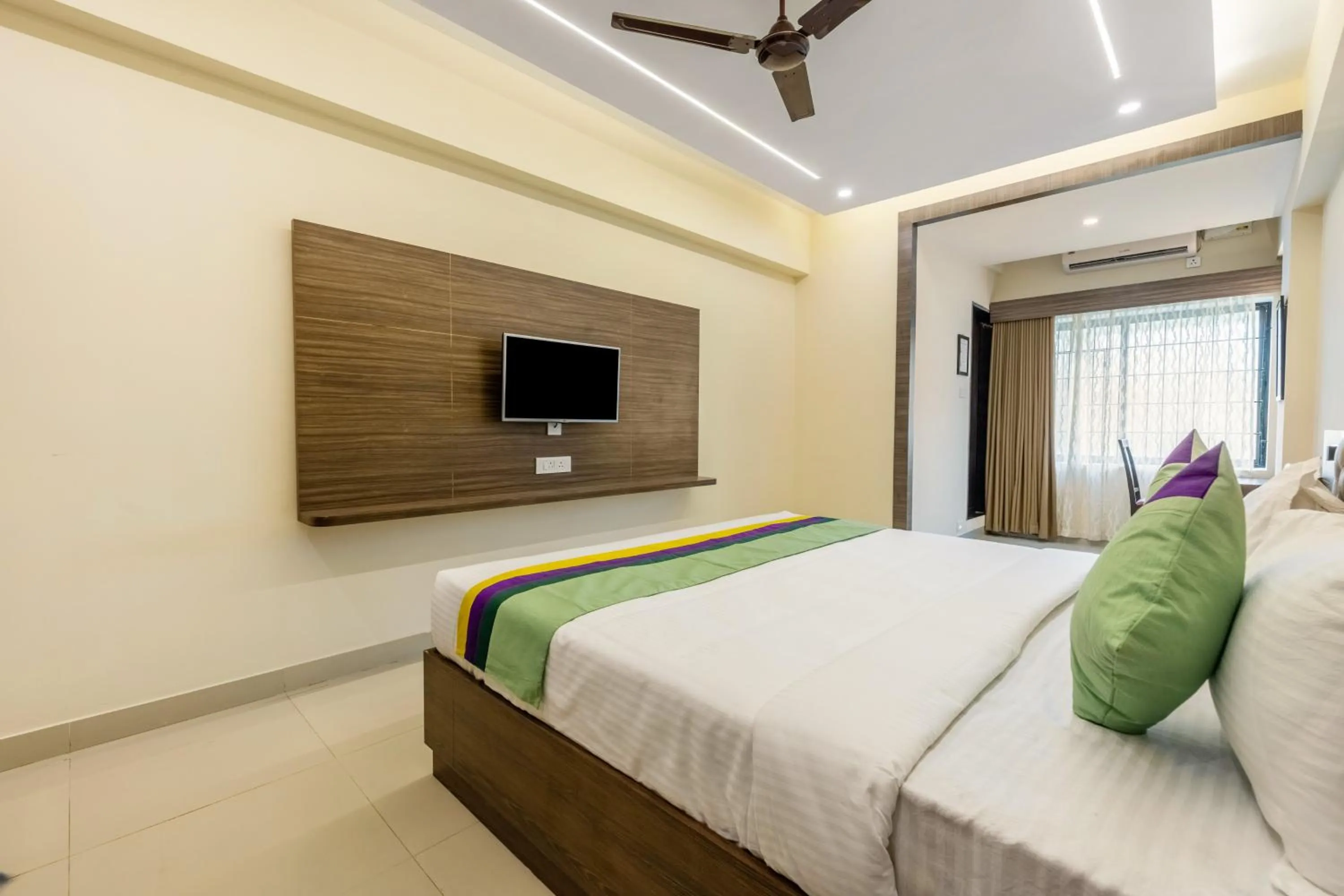Bedroom, Bed in Treebo Sky City Grand, 5 Min From Mangalore Airport