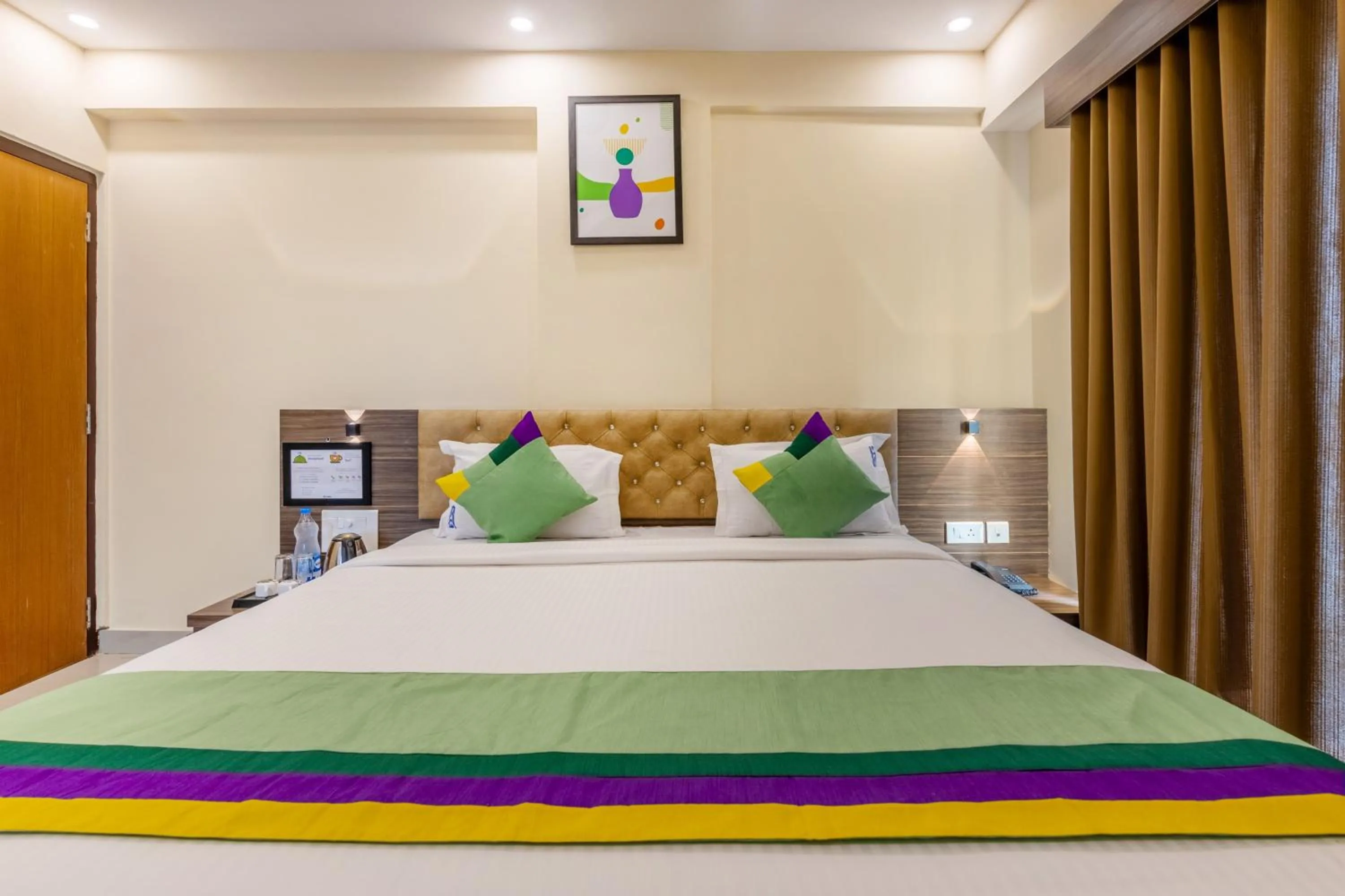 Bedroom, Bed in Treebo Sky City Grand, 5 Min From Mangalore Airport