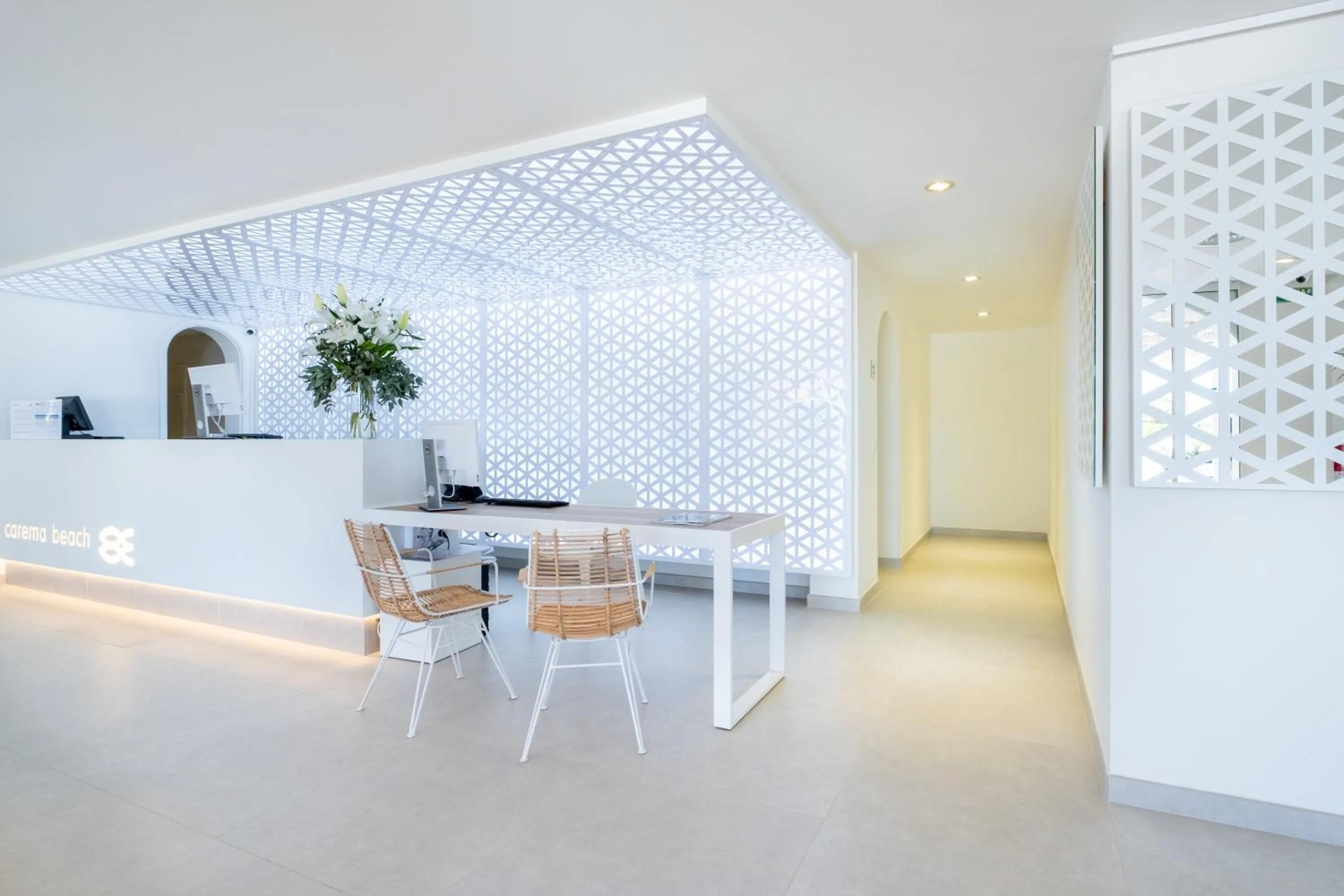 Lobby or reception in FERGUS Style Carema Beach