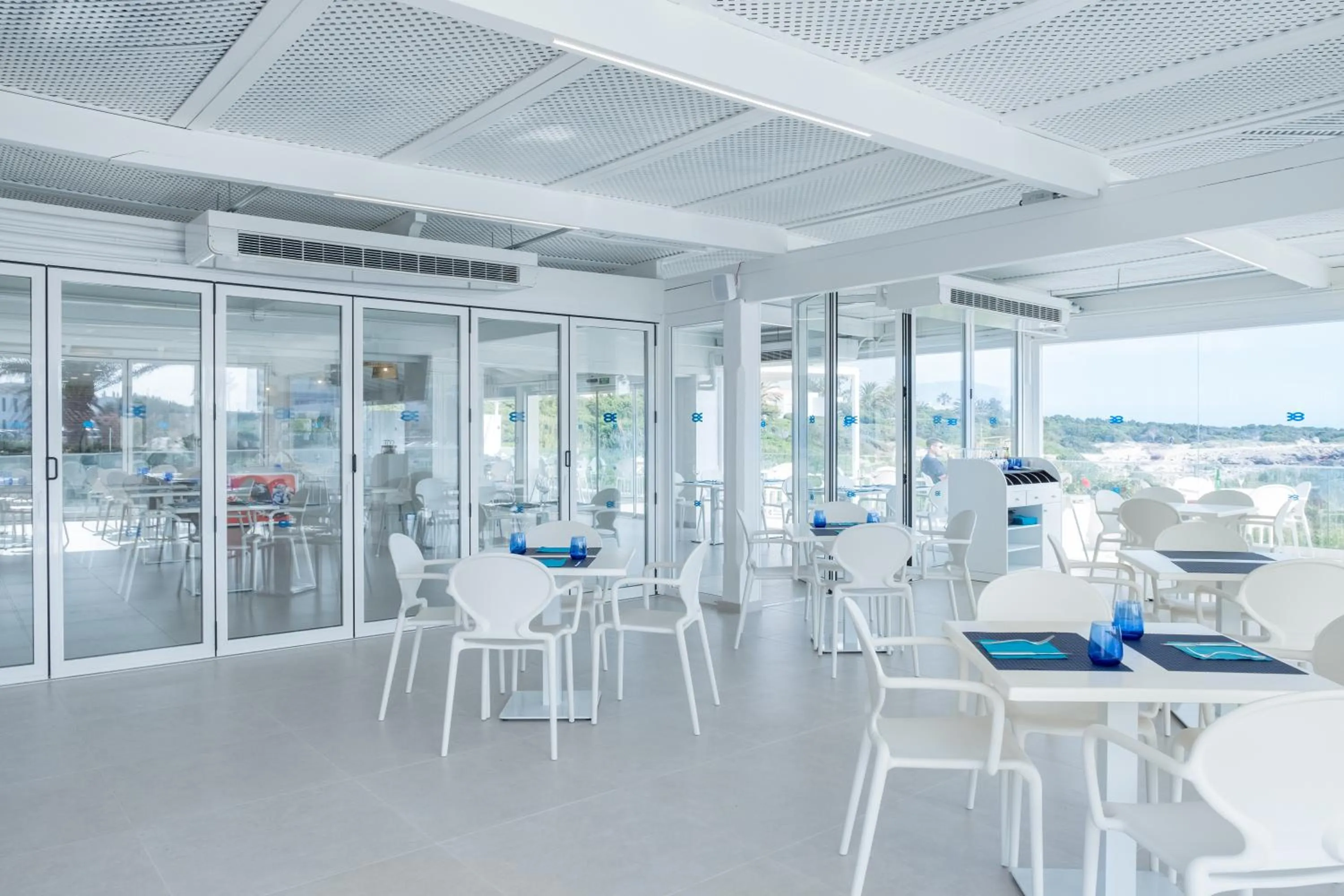 Lounge or bar in FERGUS Style Carema Beach