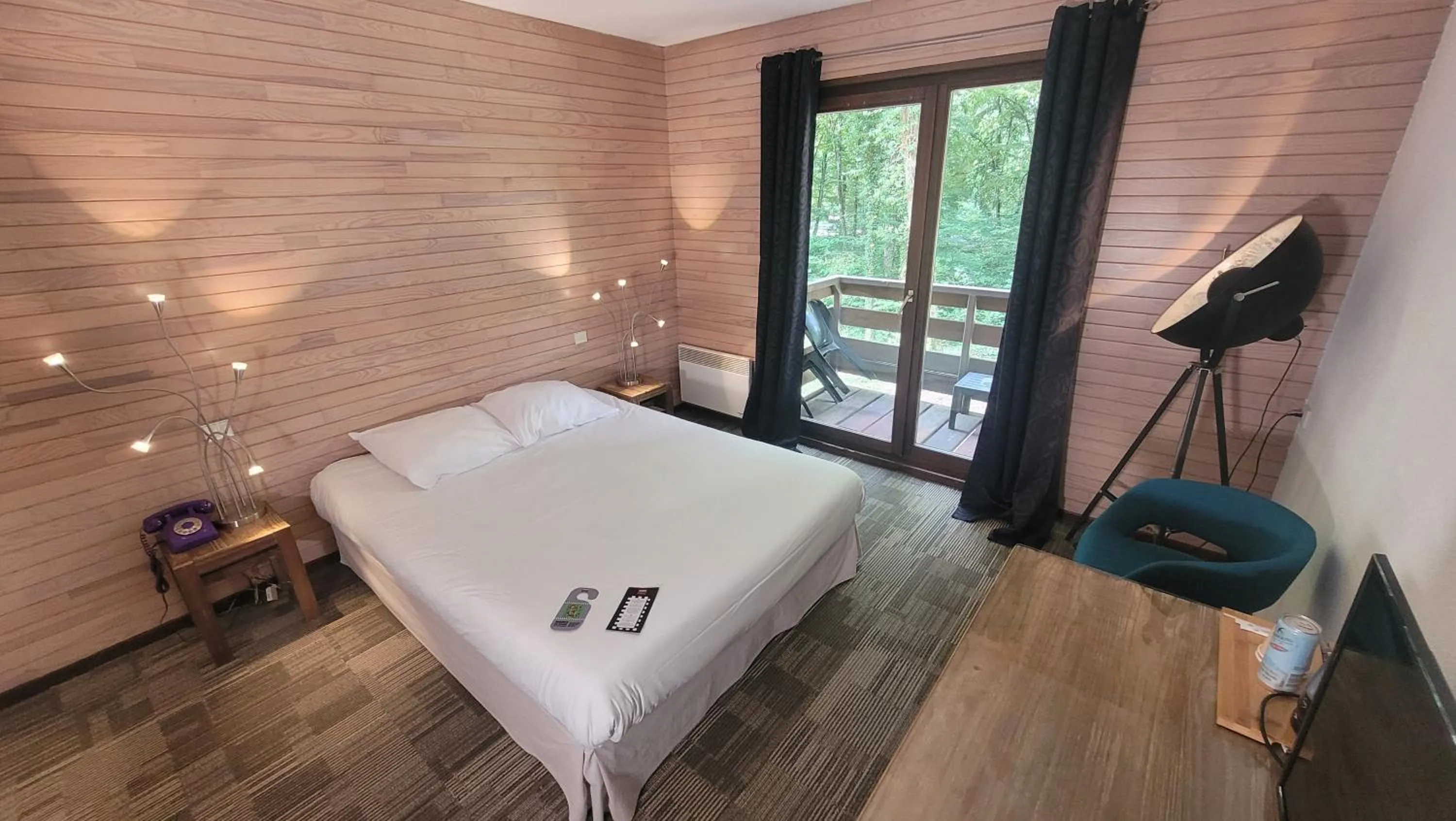 Bed in Enzo Hôtels - ST Eloy Metz Amneville By Kyriad Direct