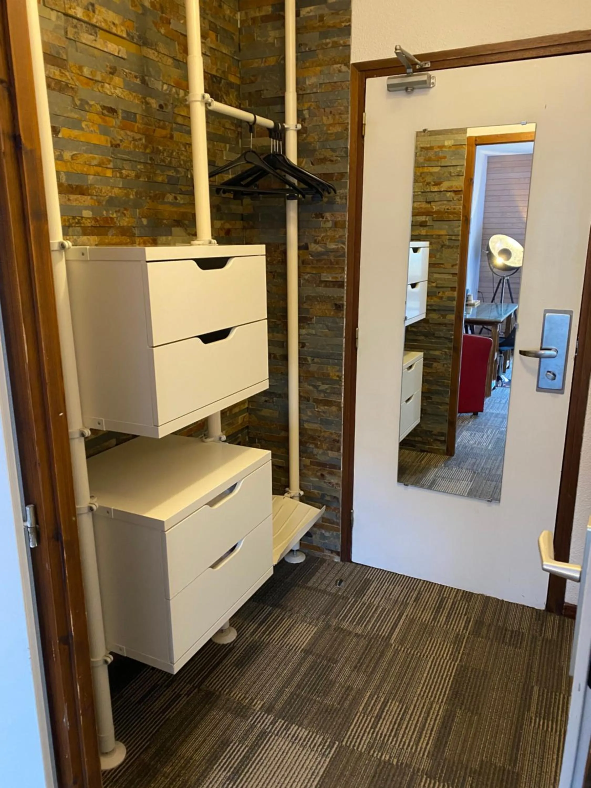 storage in Enzo Hôtels - ST Eloy Metz Amneville By Kyriad Direct