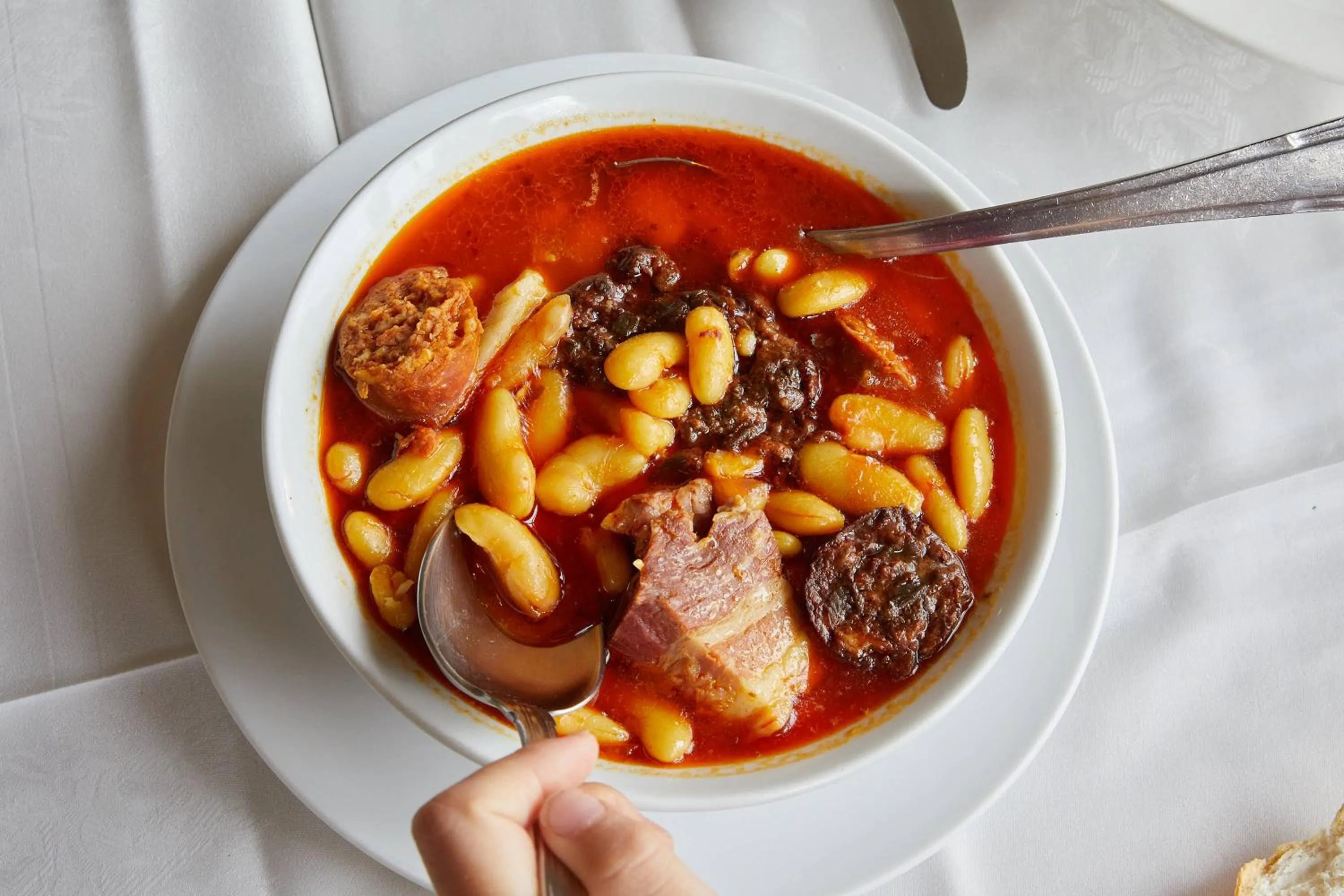 Restaurant/places to eat in Hotel Eutimio