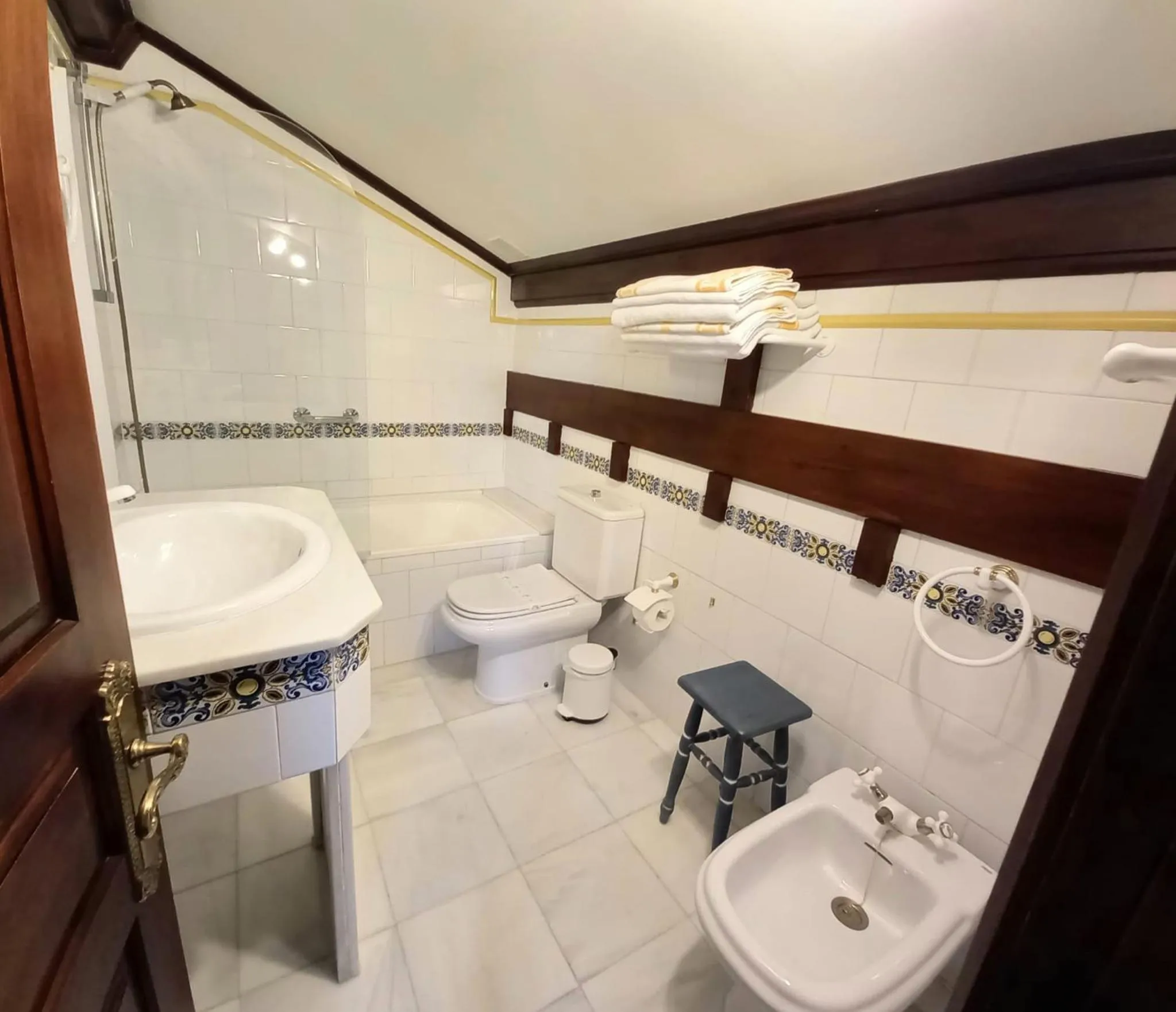 Bathroom in Hotel Eutimio