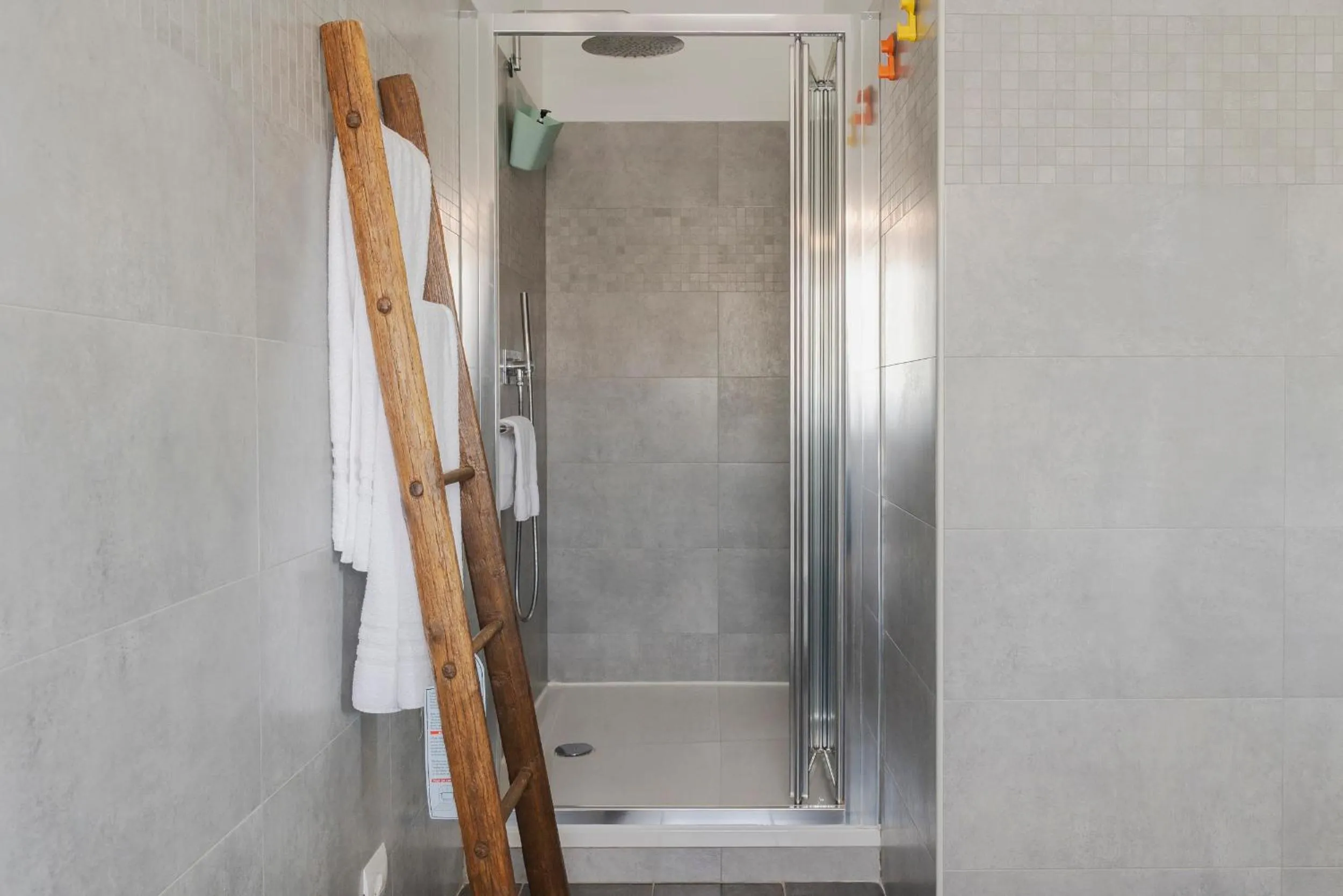 Shower in Residence Campagnole