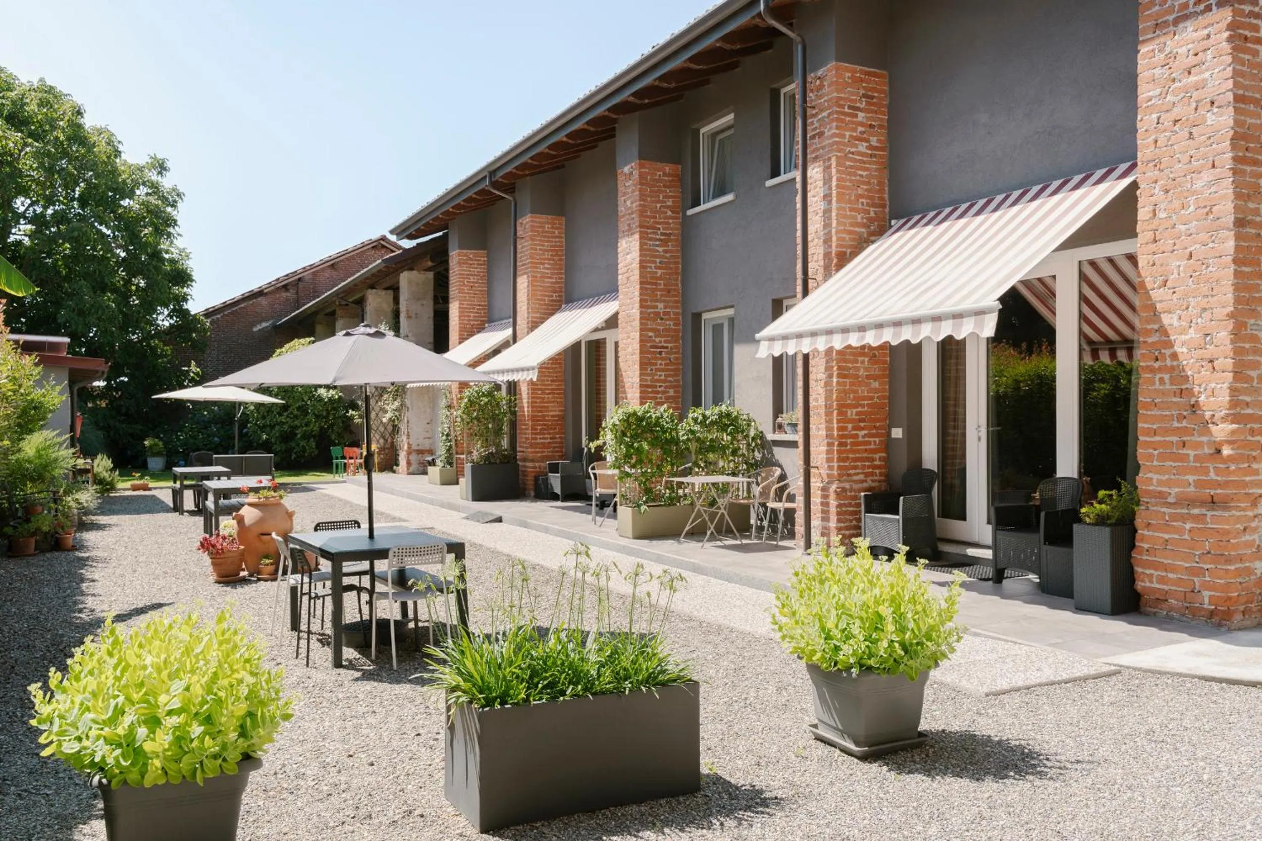 Inner courtyard view in Residence Campagnole