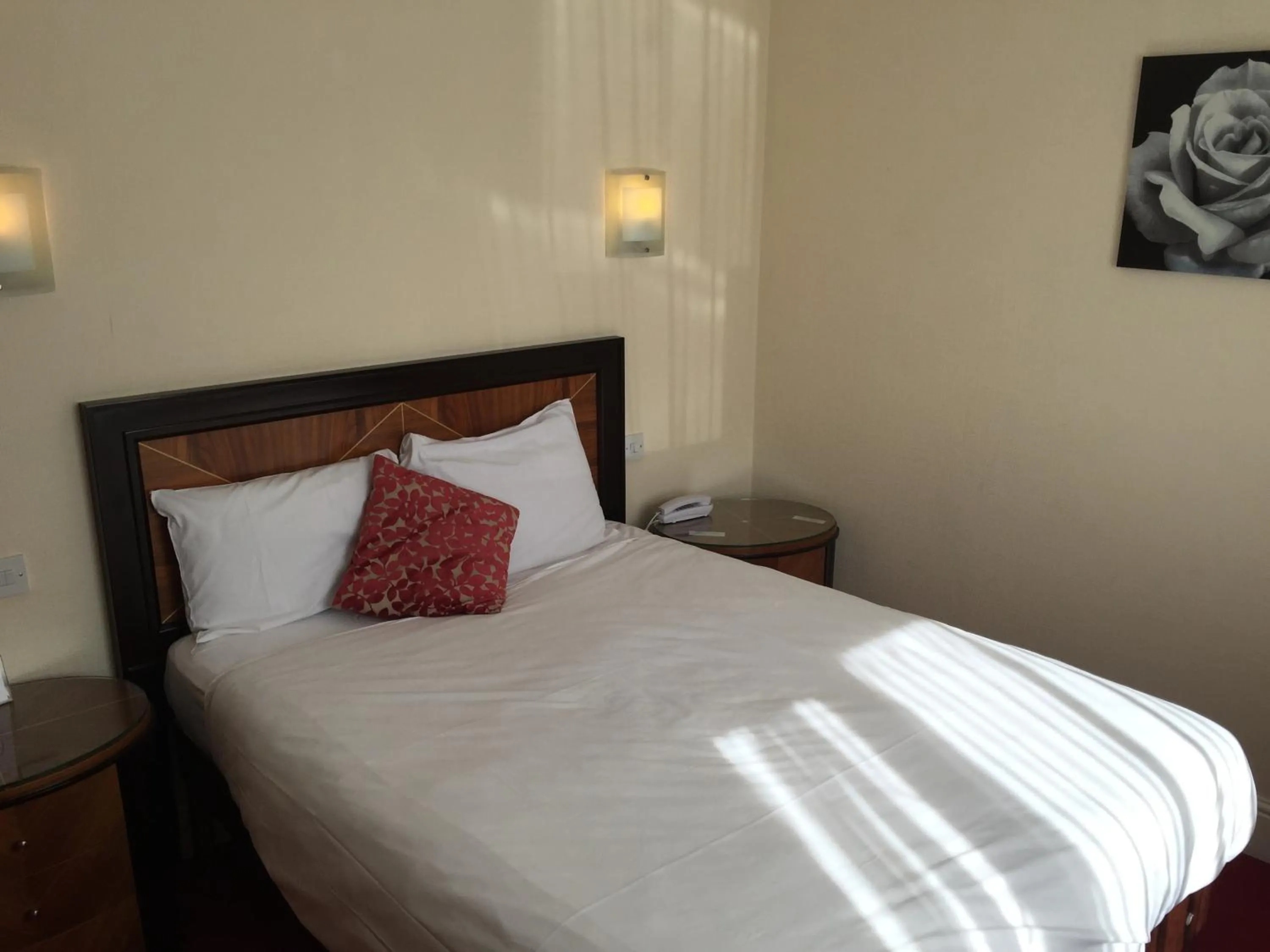 Bed in Britannia Hotel, Stockport