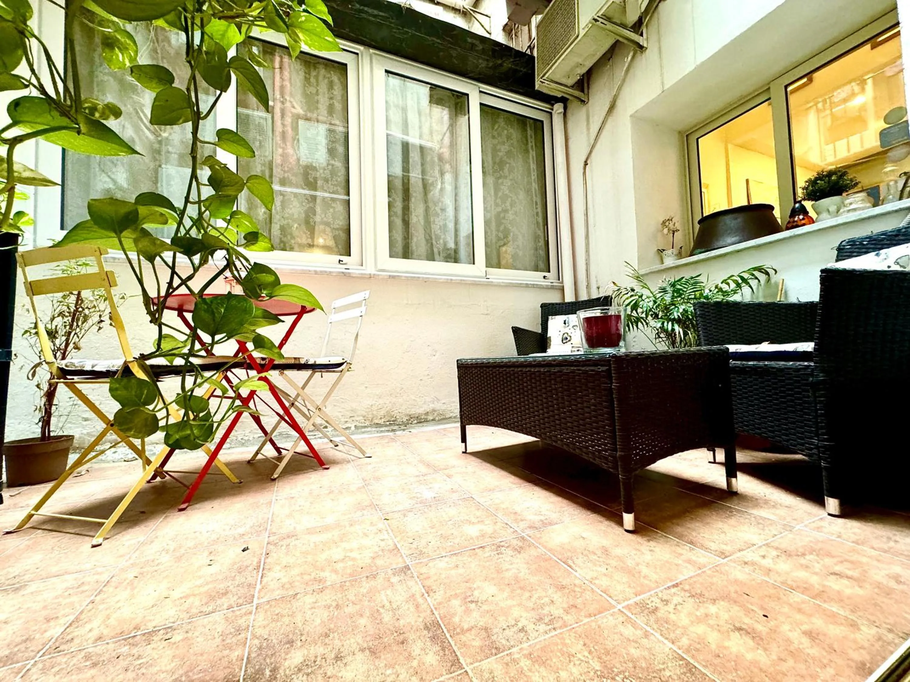 Patio in AQUAROOMS Suites