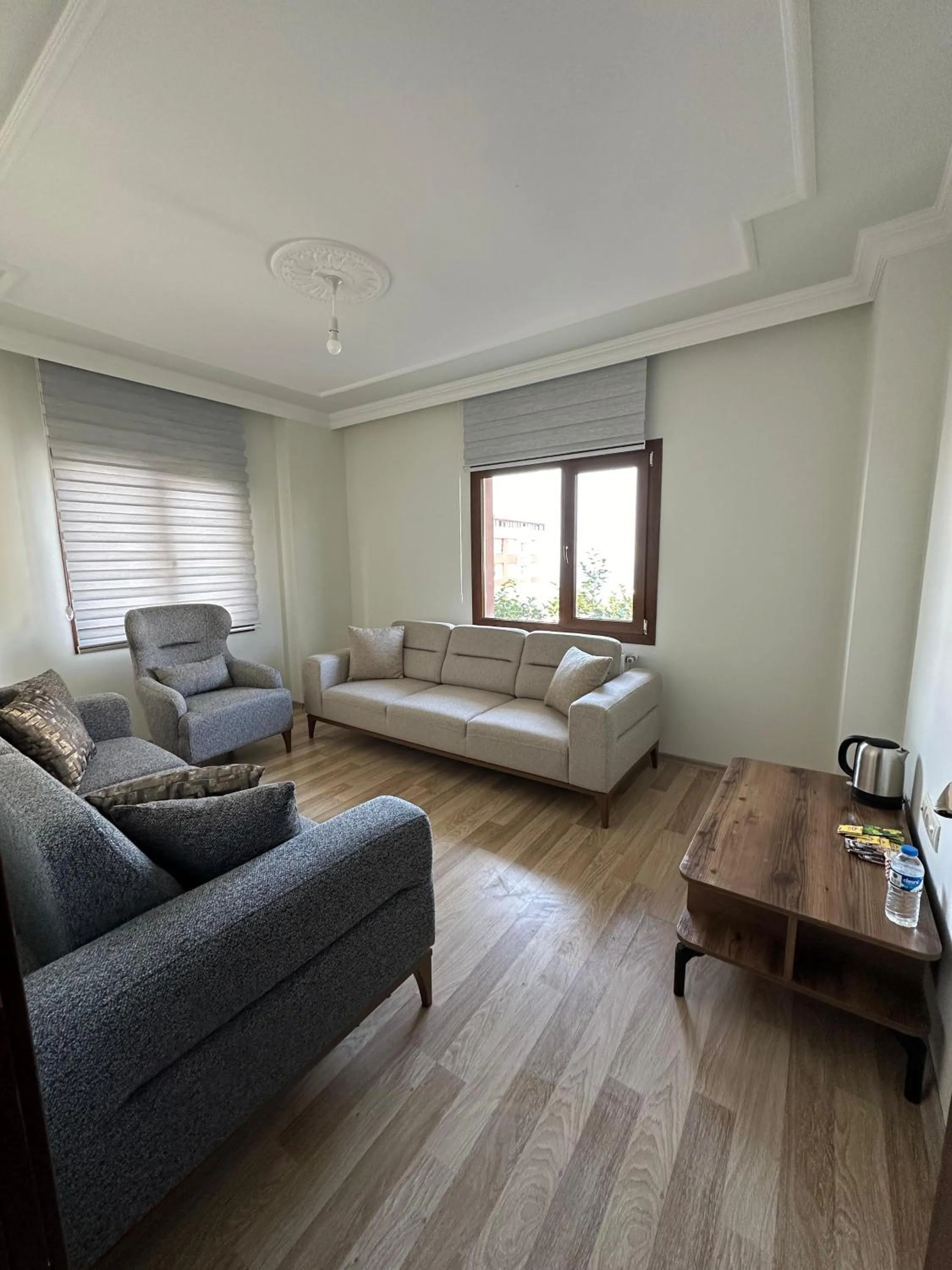 Three-Bedroom Apartment with Sea View in Erom Otel