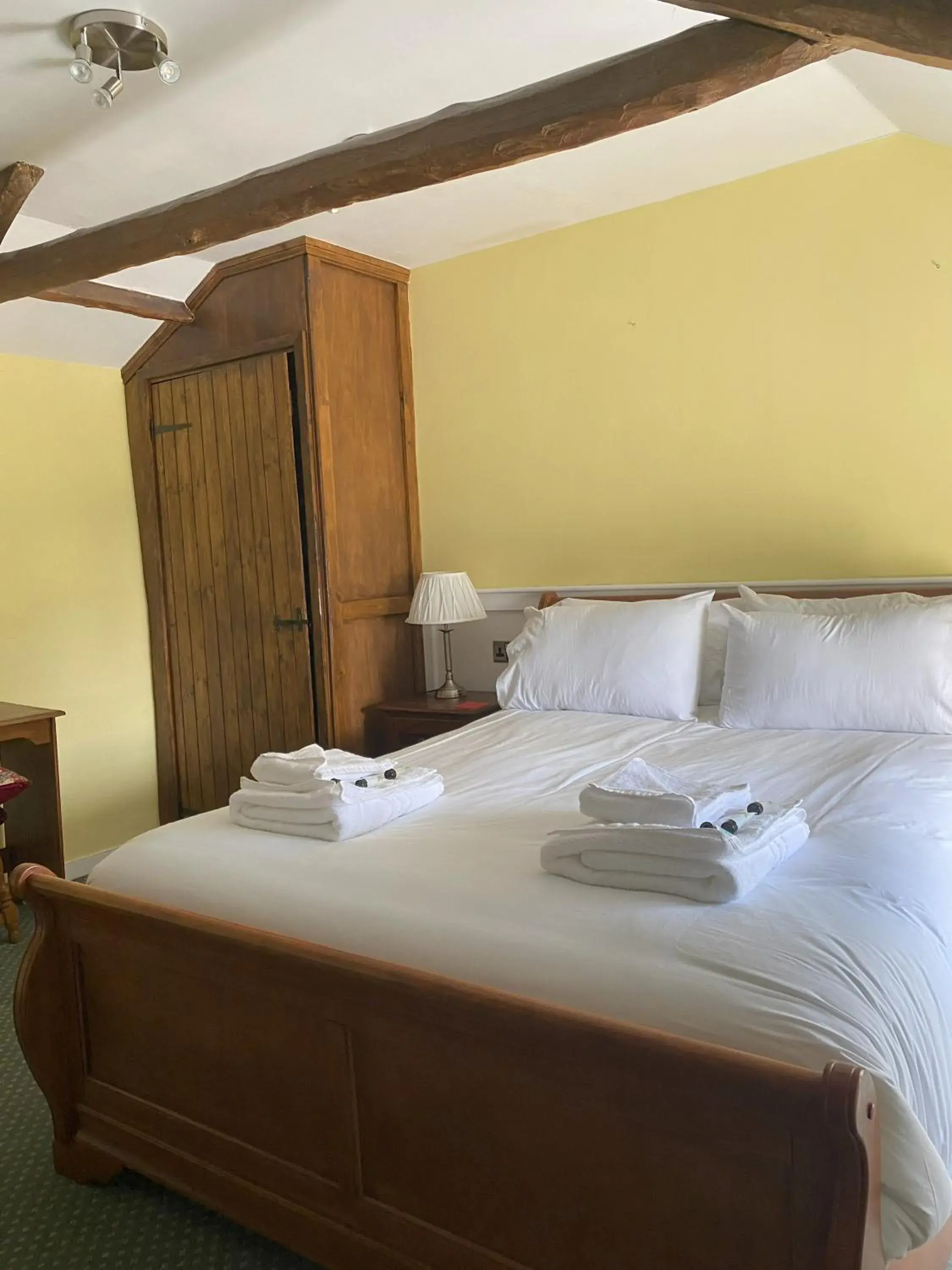 King Room - single occupancy in Jubilee Inn King Room - single occupancy in Jubilee Inn