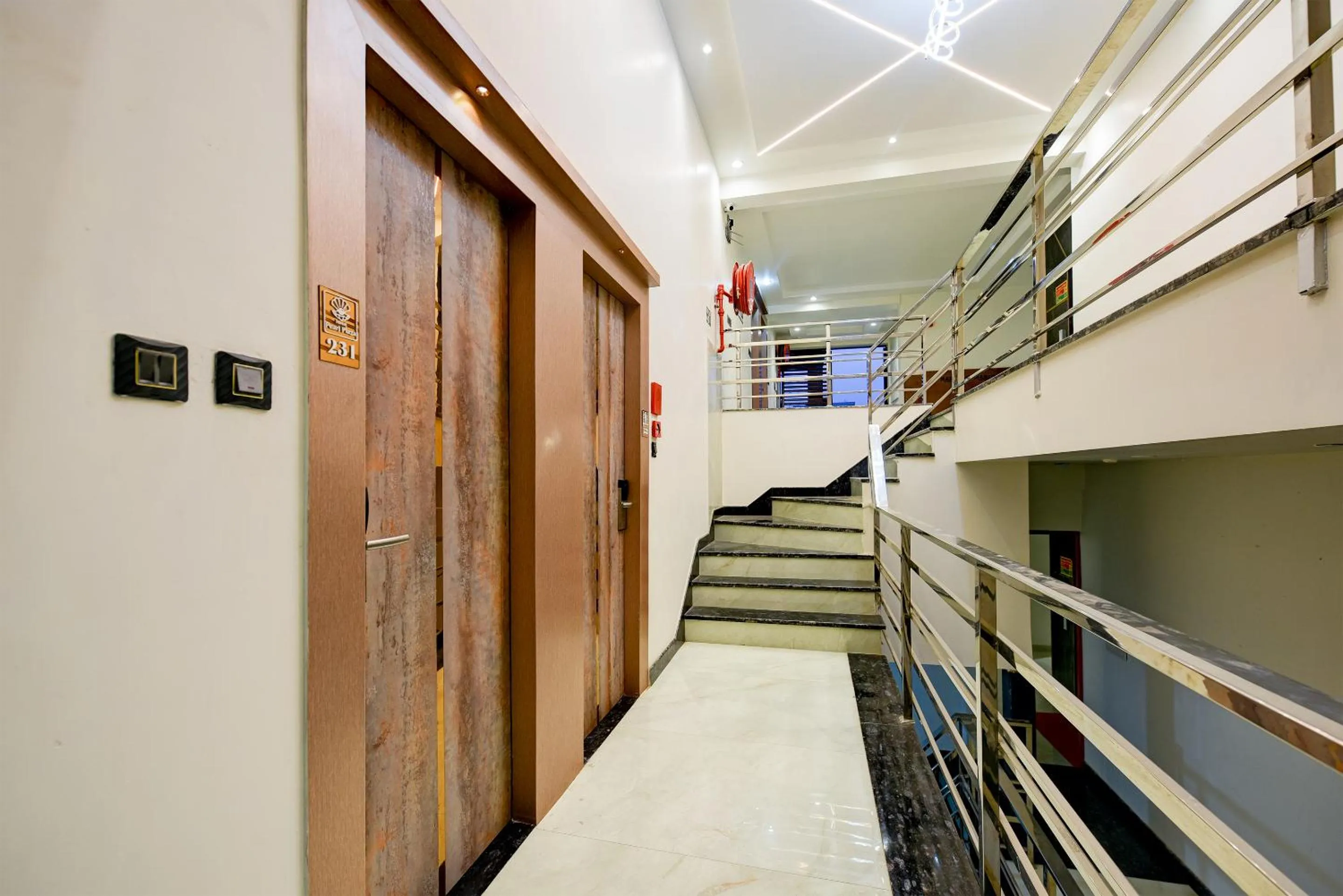 Floor plan in The Pearl Plaza Hotel in City Centre - Near New Delhi Railway Station