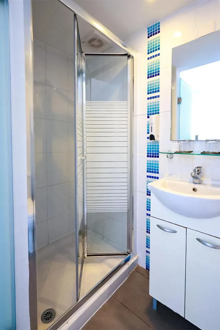 Property building in Mikes Kanarium City Hotel