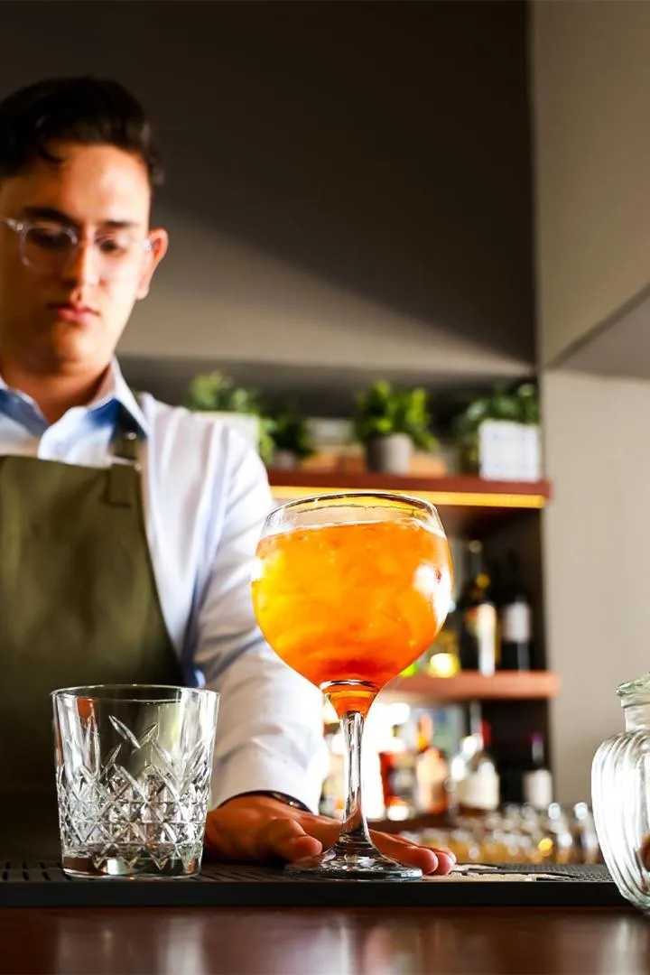 Restaurant/places to eat in Mikes Kanarium City Hotel