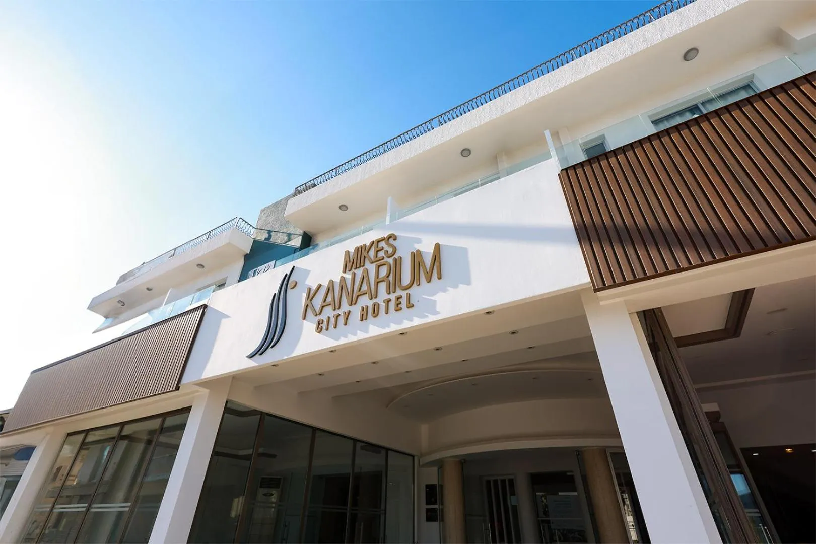 Property building in Mikes Kanarium City Hotel