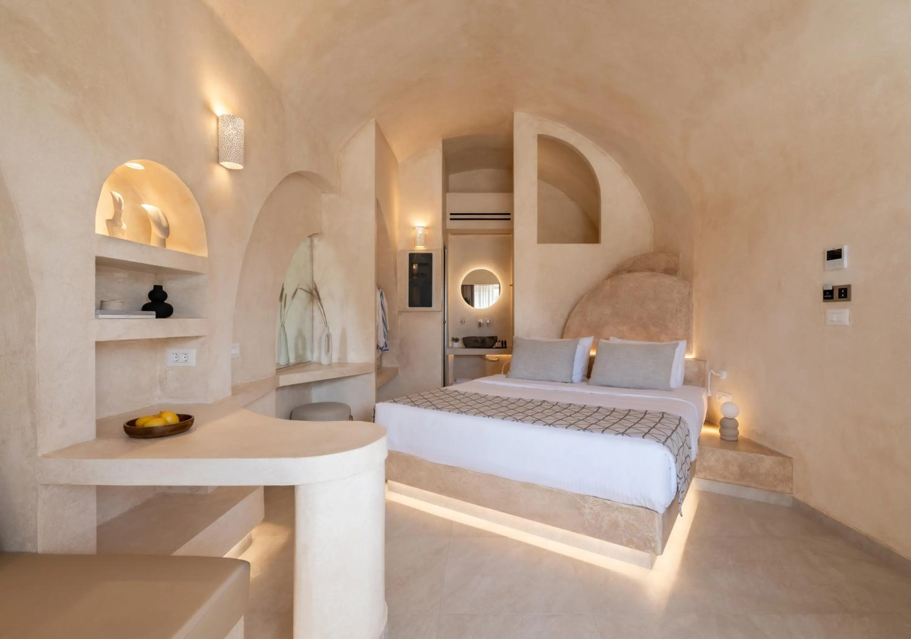 Bed in Heyday Luxury Suites