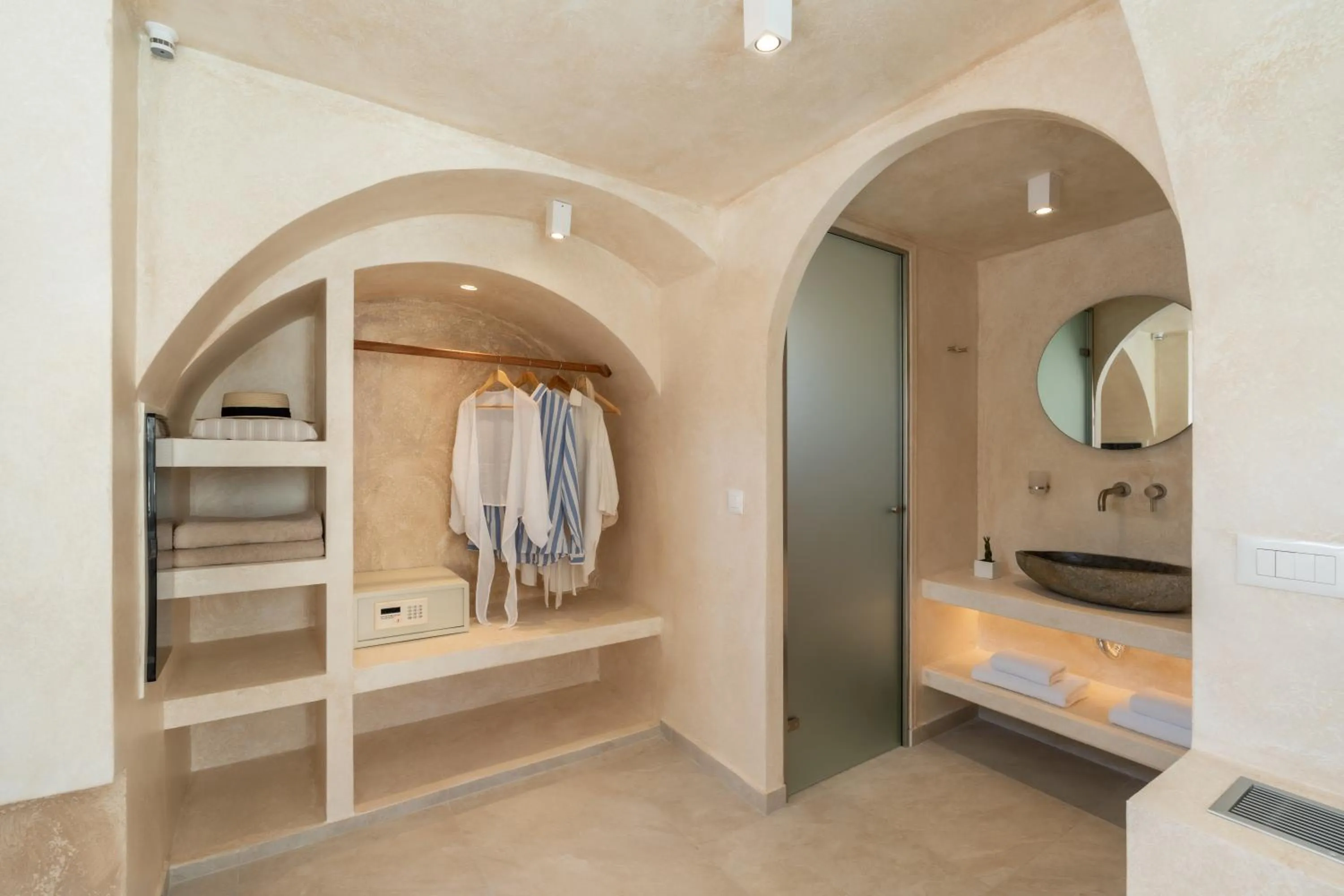 Heyday Luxury Suites