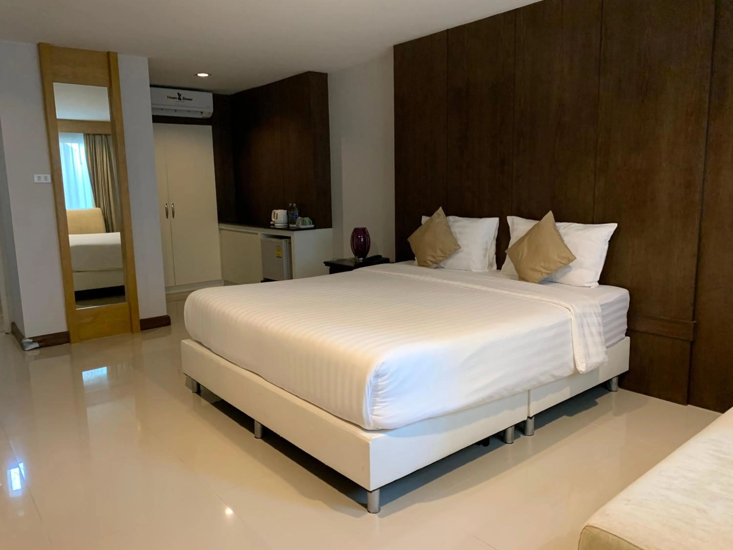 Photo of the whole room, Bed in Homey Dormy Chiangrai