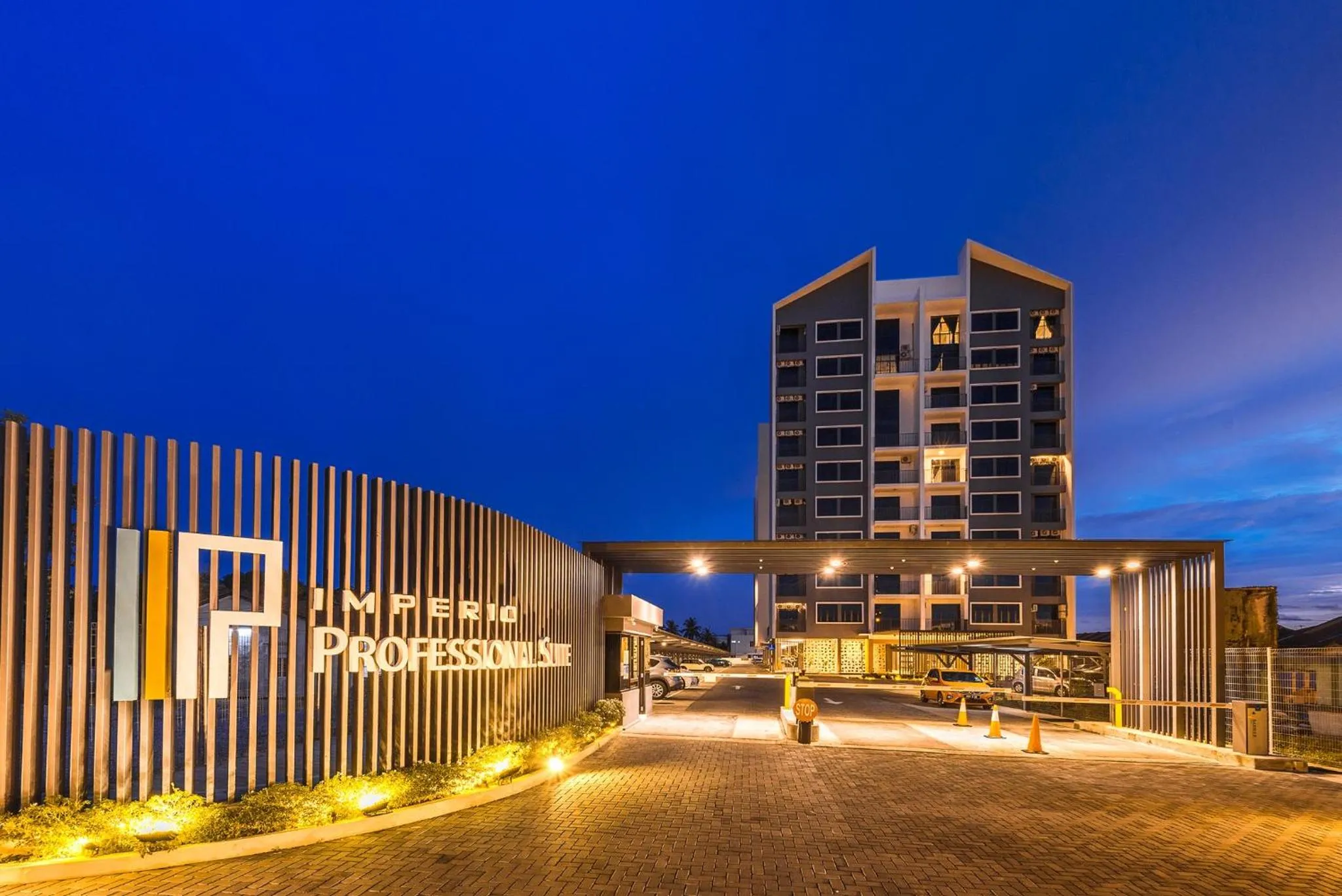 Imperio Professional Suite by Aazlina