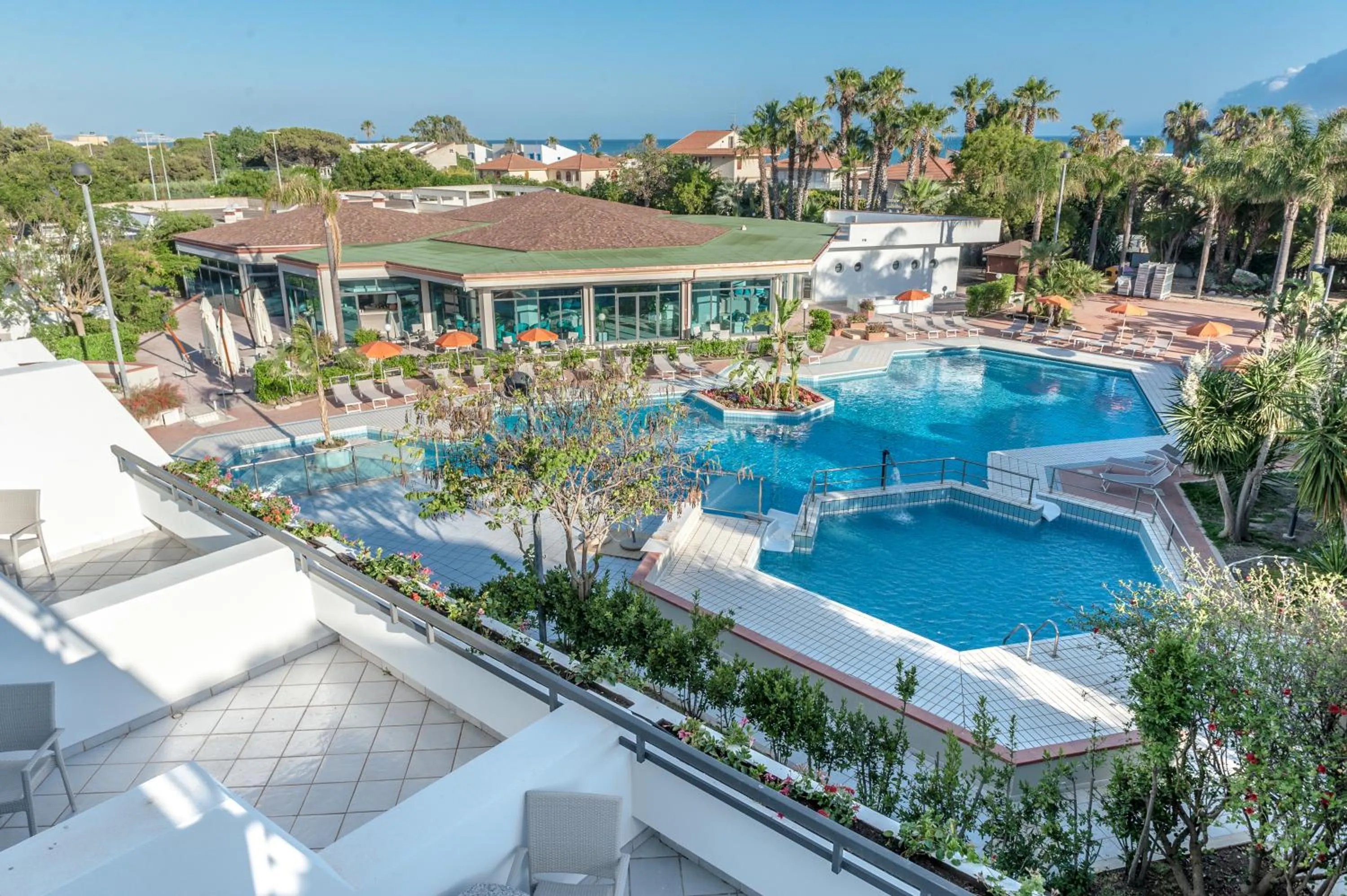 Pool view in Acacia Marina