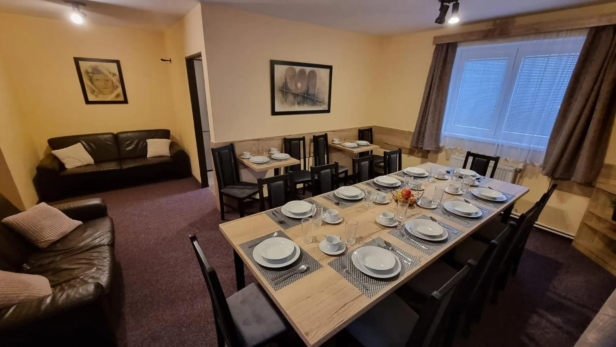 Communal lounge/ TV room in Horská chata Ježek