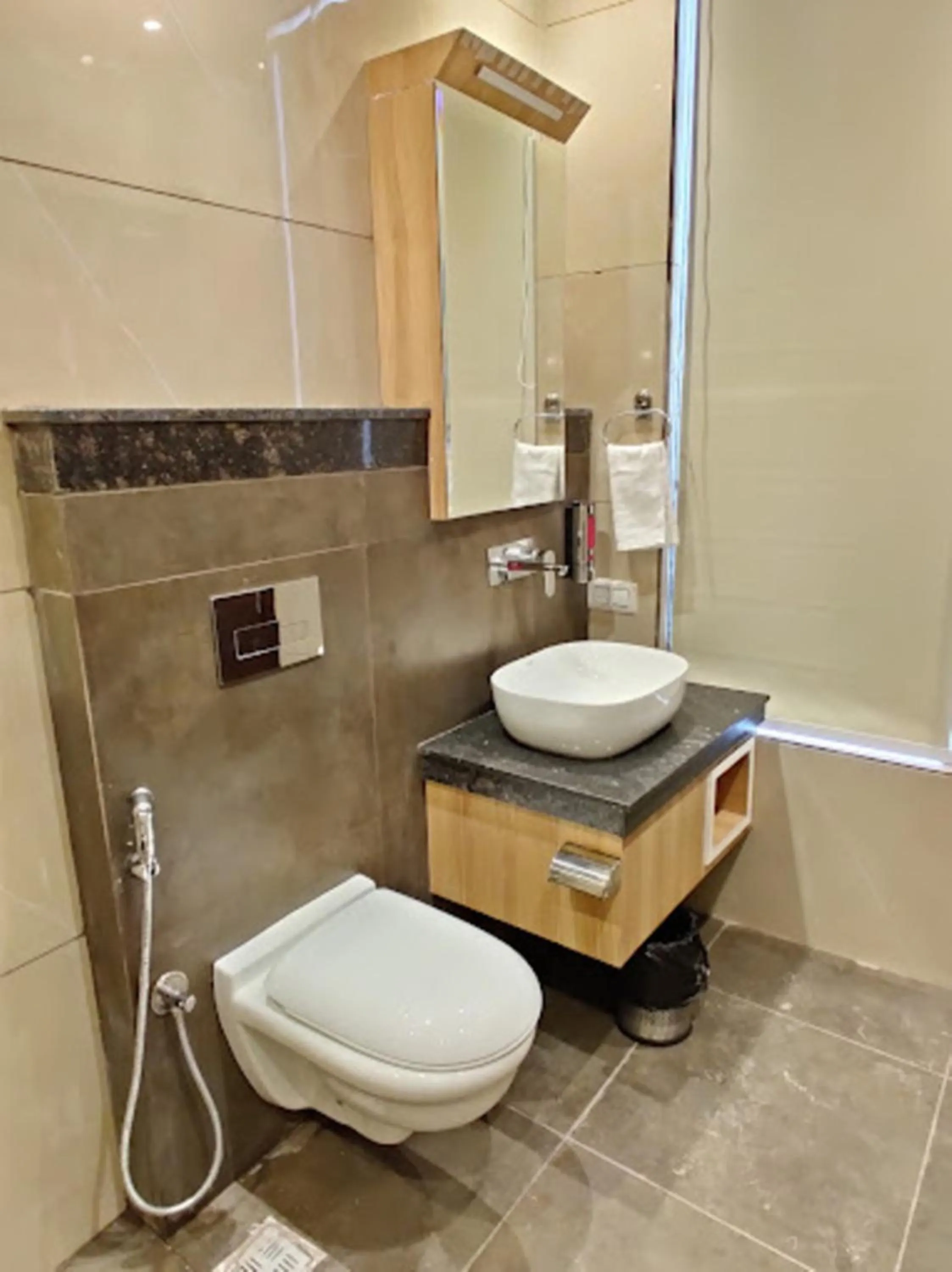 Toilet in Narison by Divud Ecom