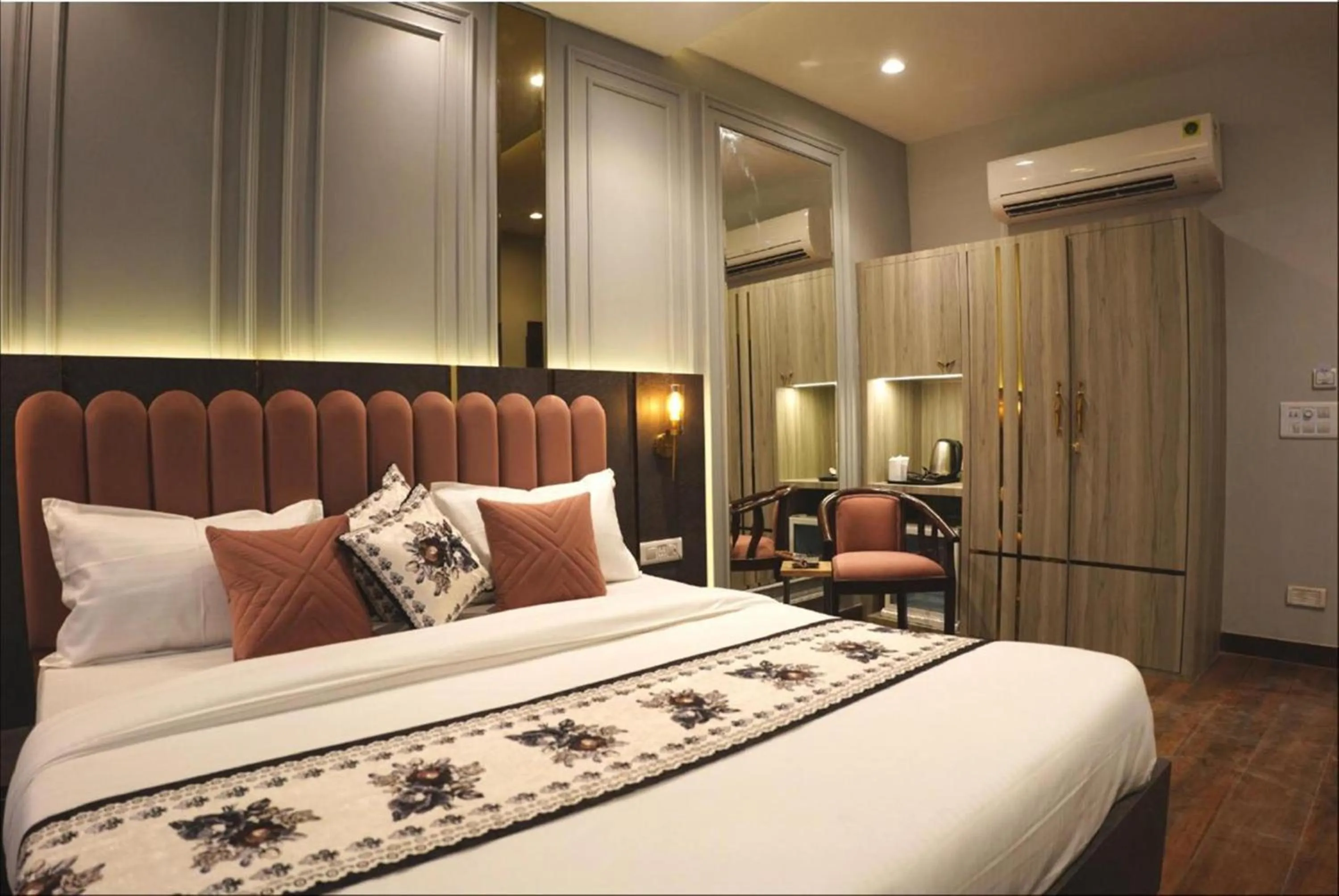 wardrobe, Bed in Narison by Divud Ecom