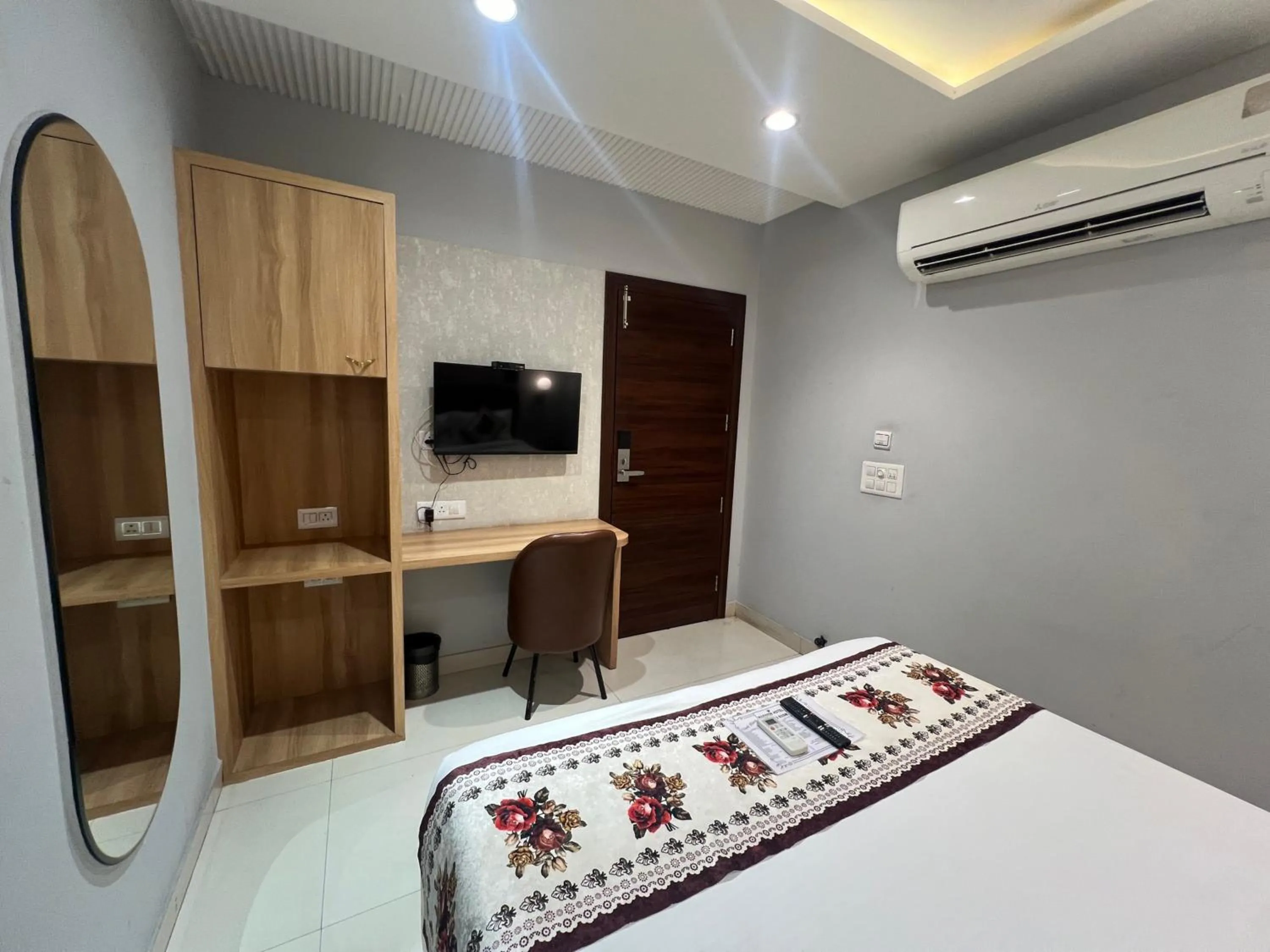 TV and multimedia, Bed in Narison by Divud Ecom