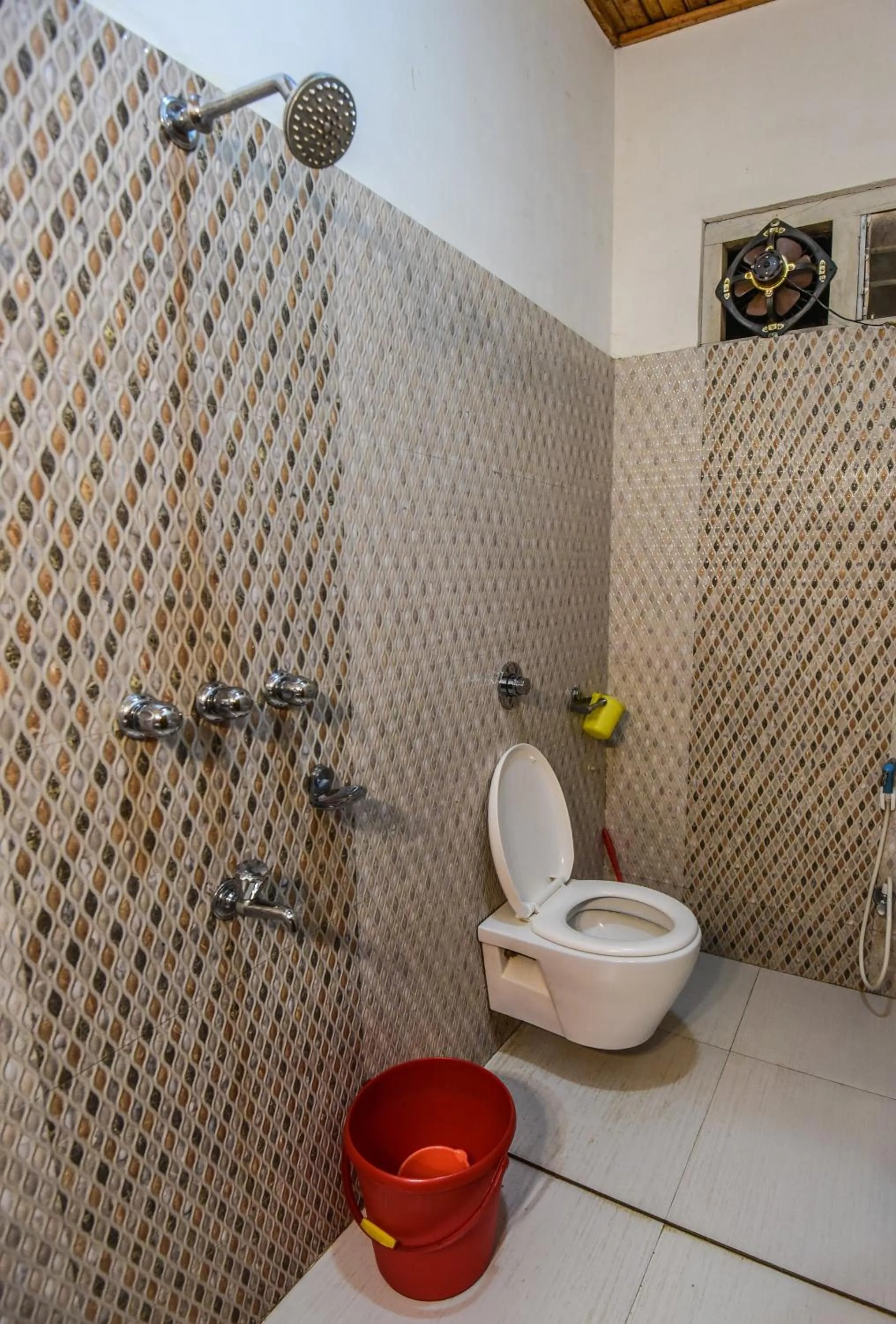 Bathroom in Aranya Jungle Resorts