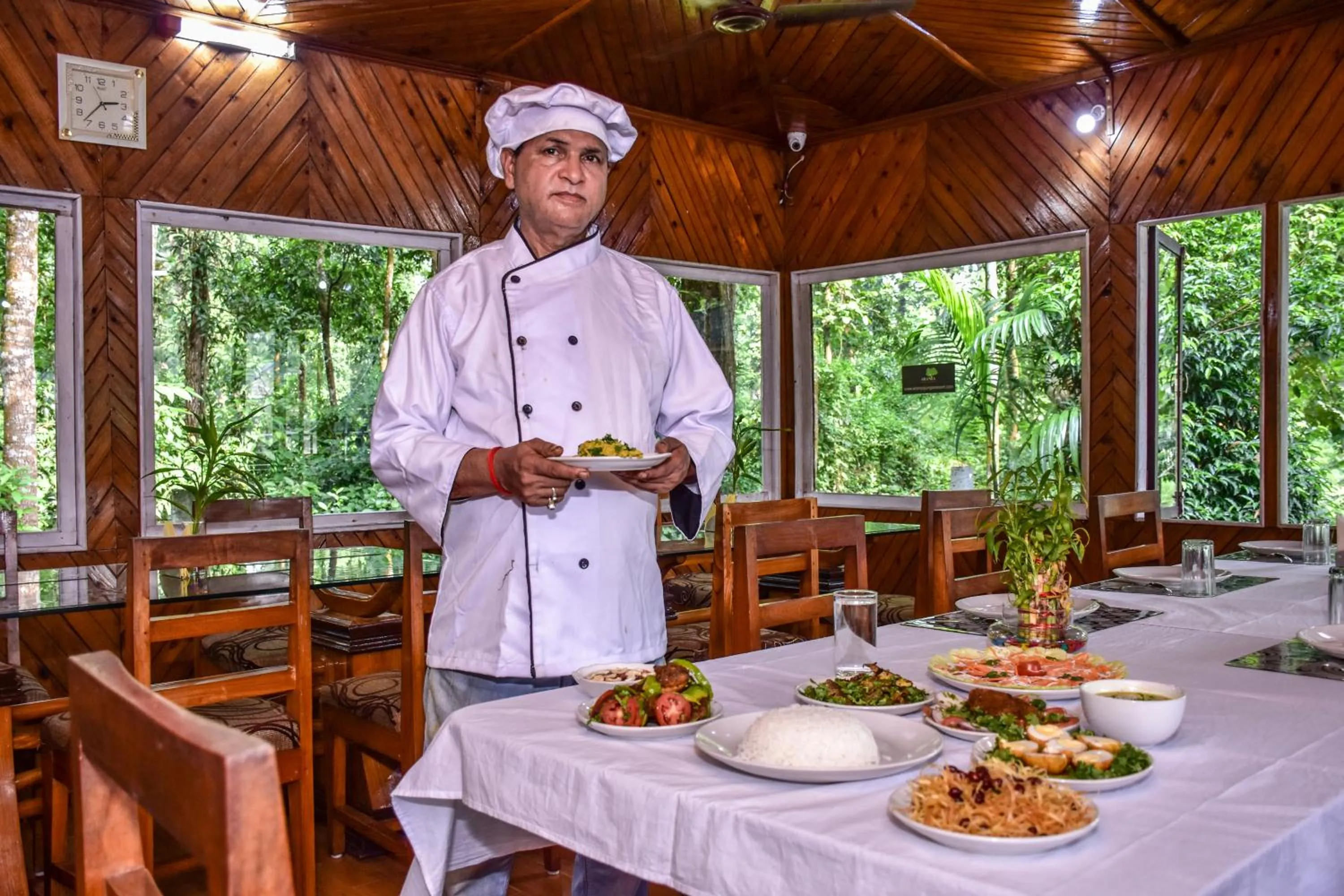 Restaurant/places to eat in Aranya Jungle Resorts