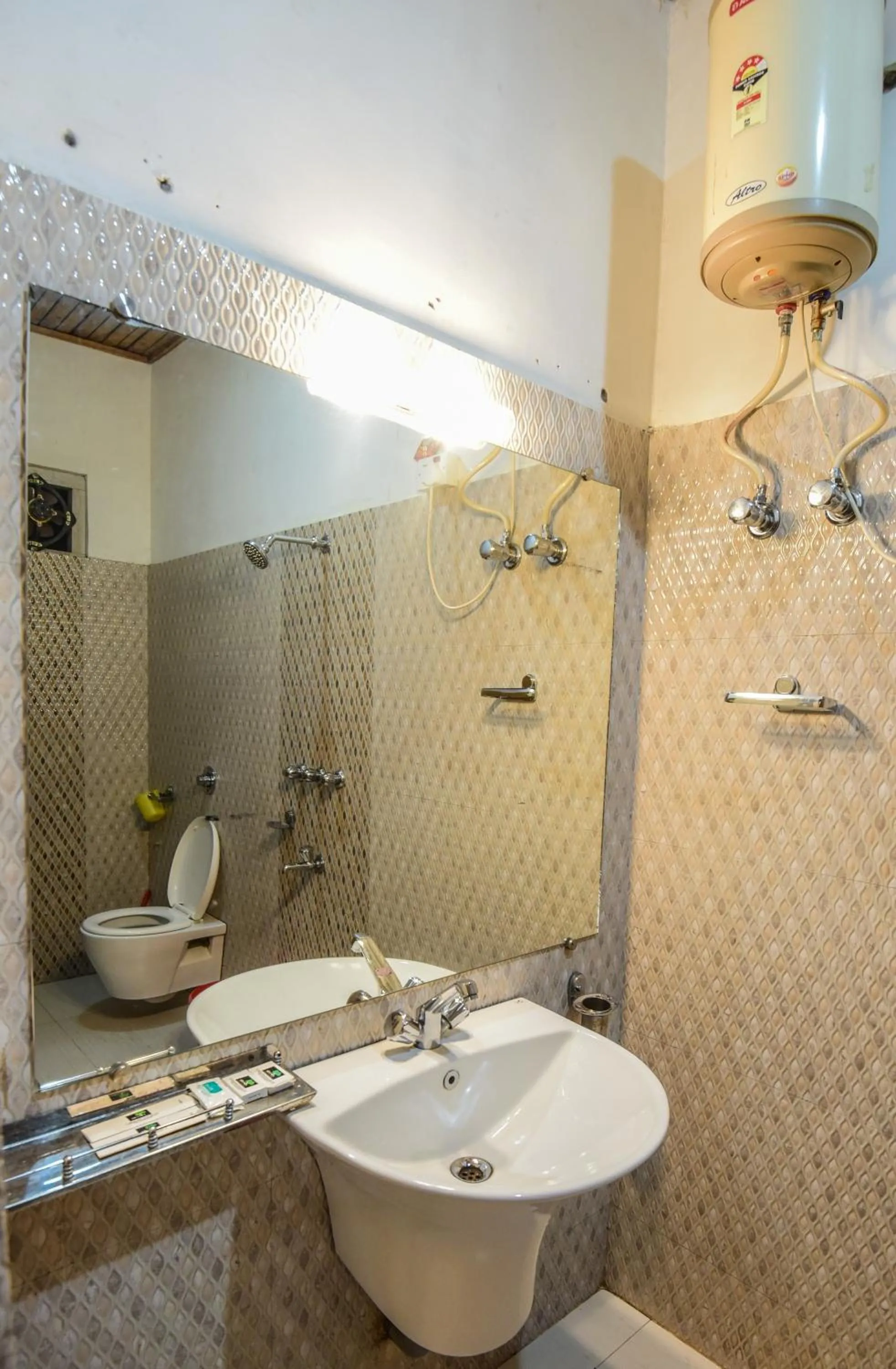 Bathroom in Aranya Jungle Resorts