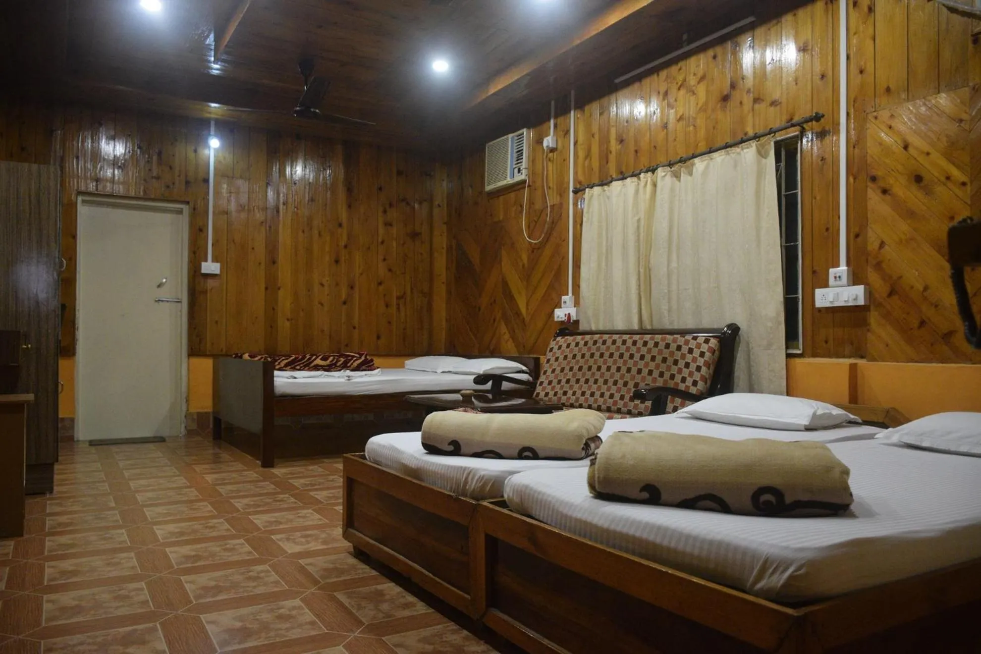 Photo of the whole room in Aranya Jungle Resorts