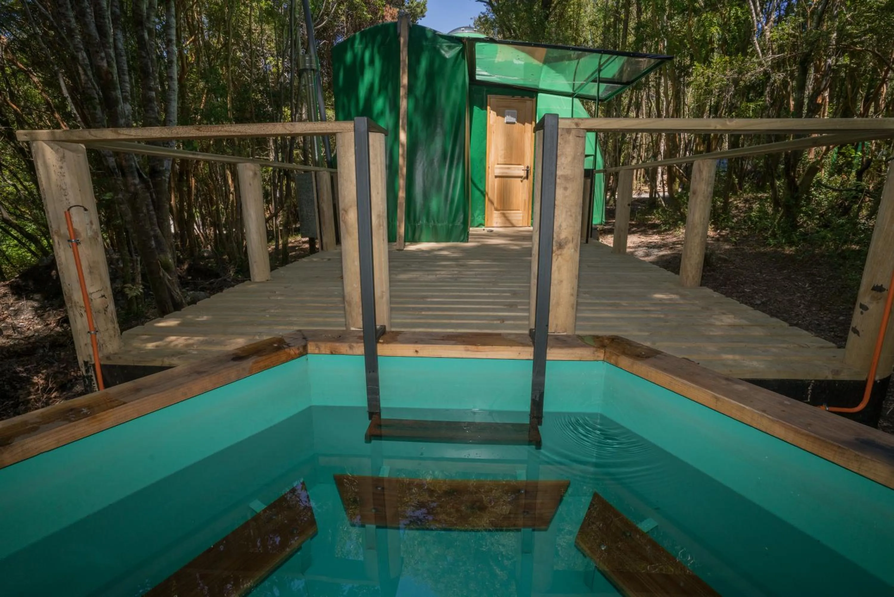 Hot Tub in Cabañas Ensenada Bosque Nativo