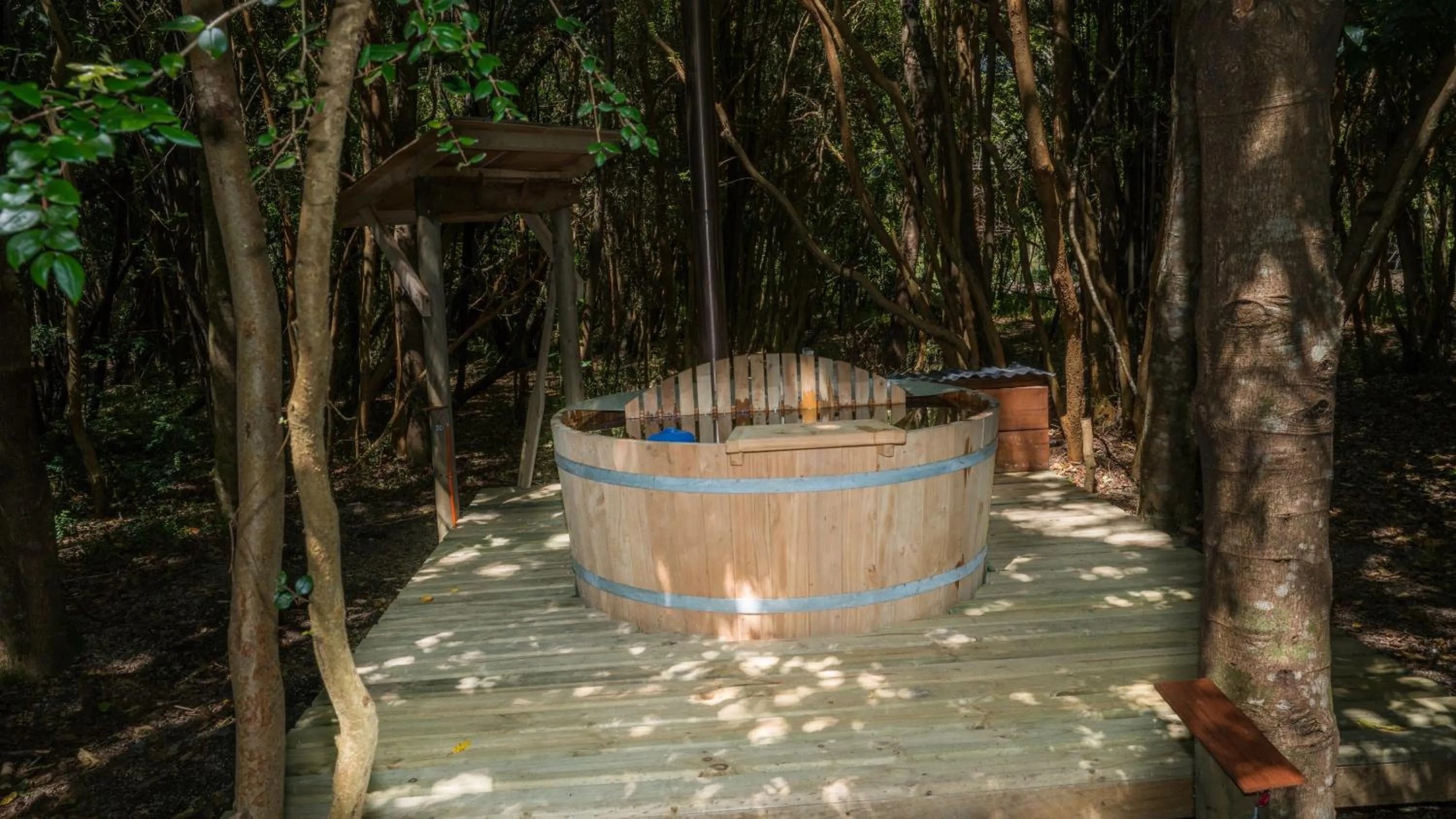 Hot Tub in Cabañas Ensenada Bosque Nativo