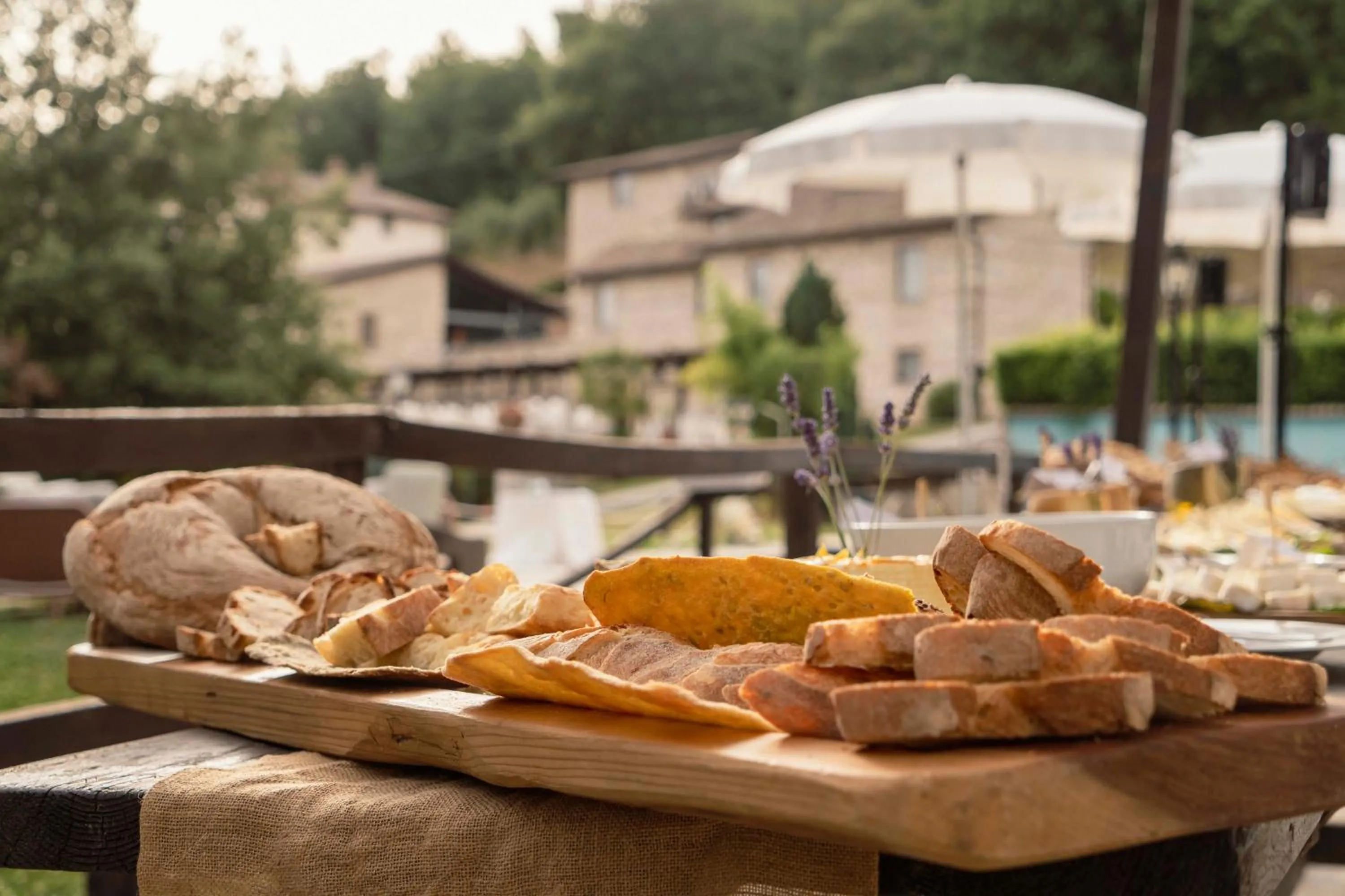Restaurant/places to eat in Relais Villa D'Assio