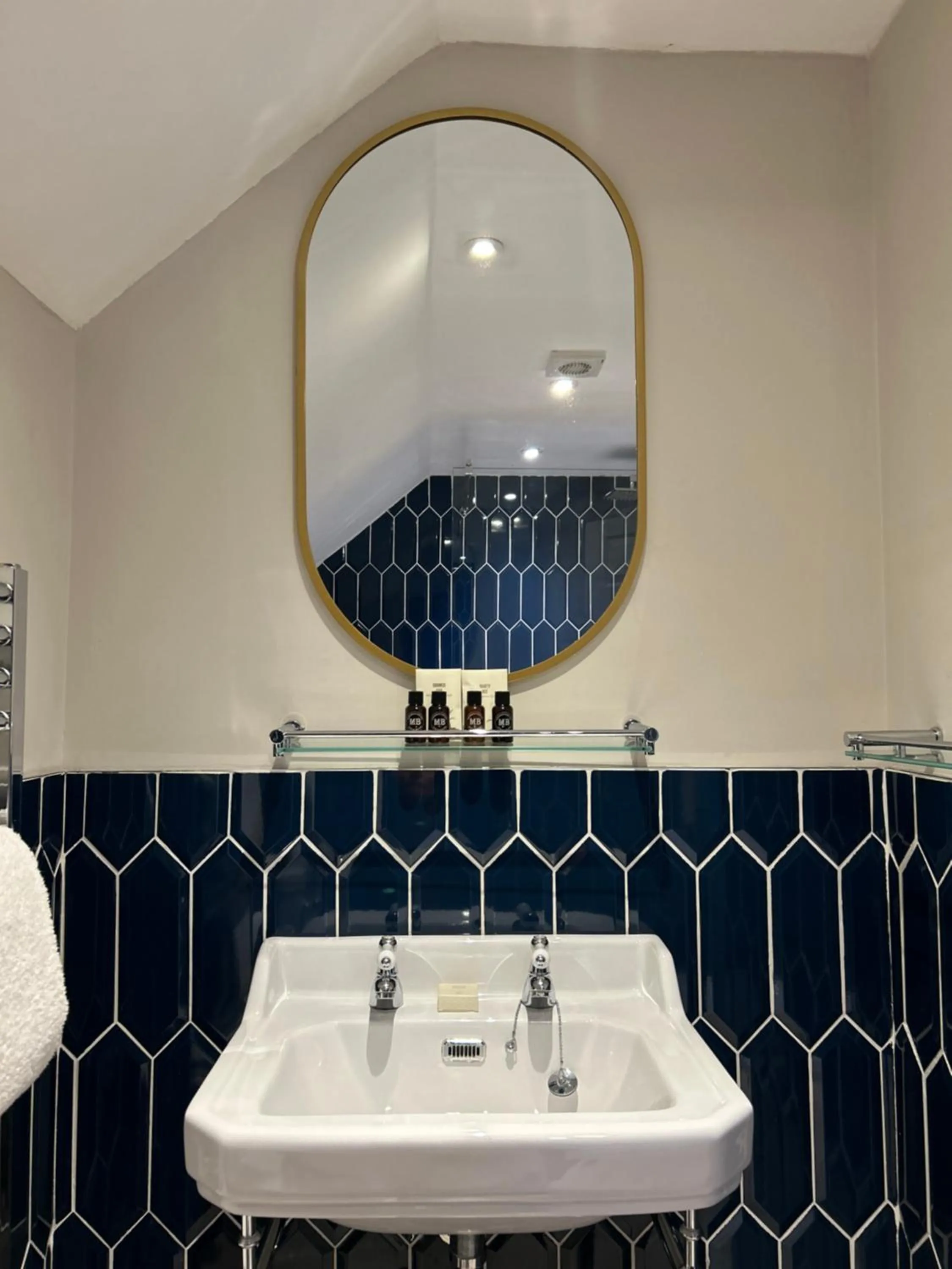Bathroom in Marshall Meadows Manor House